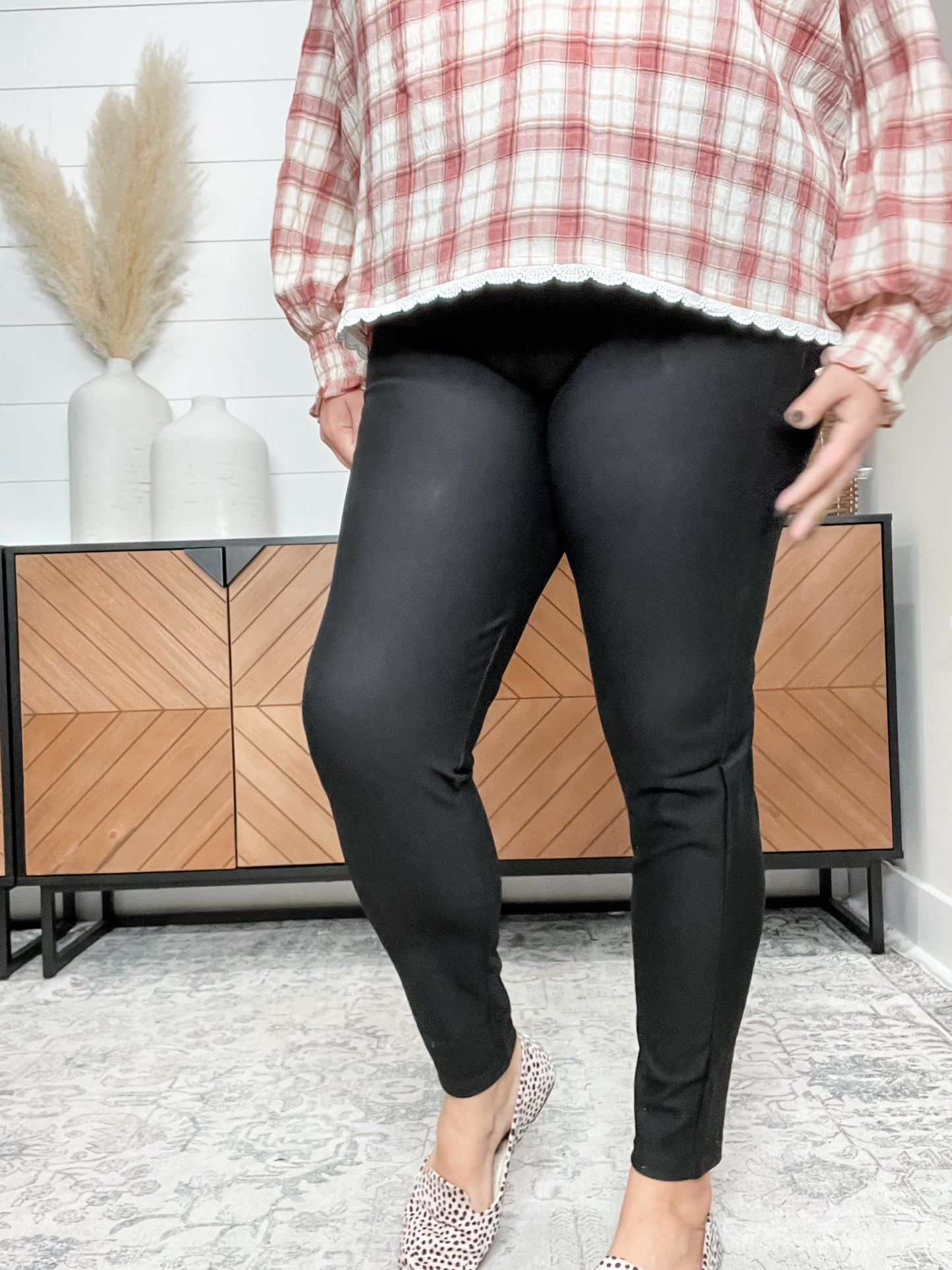 Maze X Kay Unger Ponte Pants (Black)