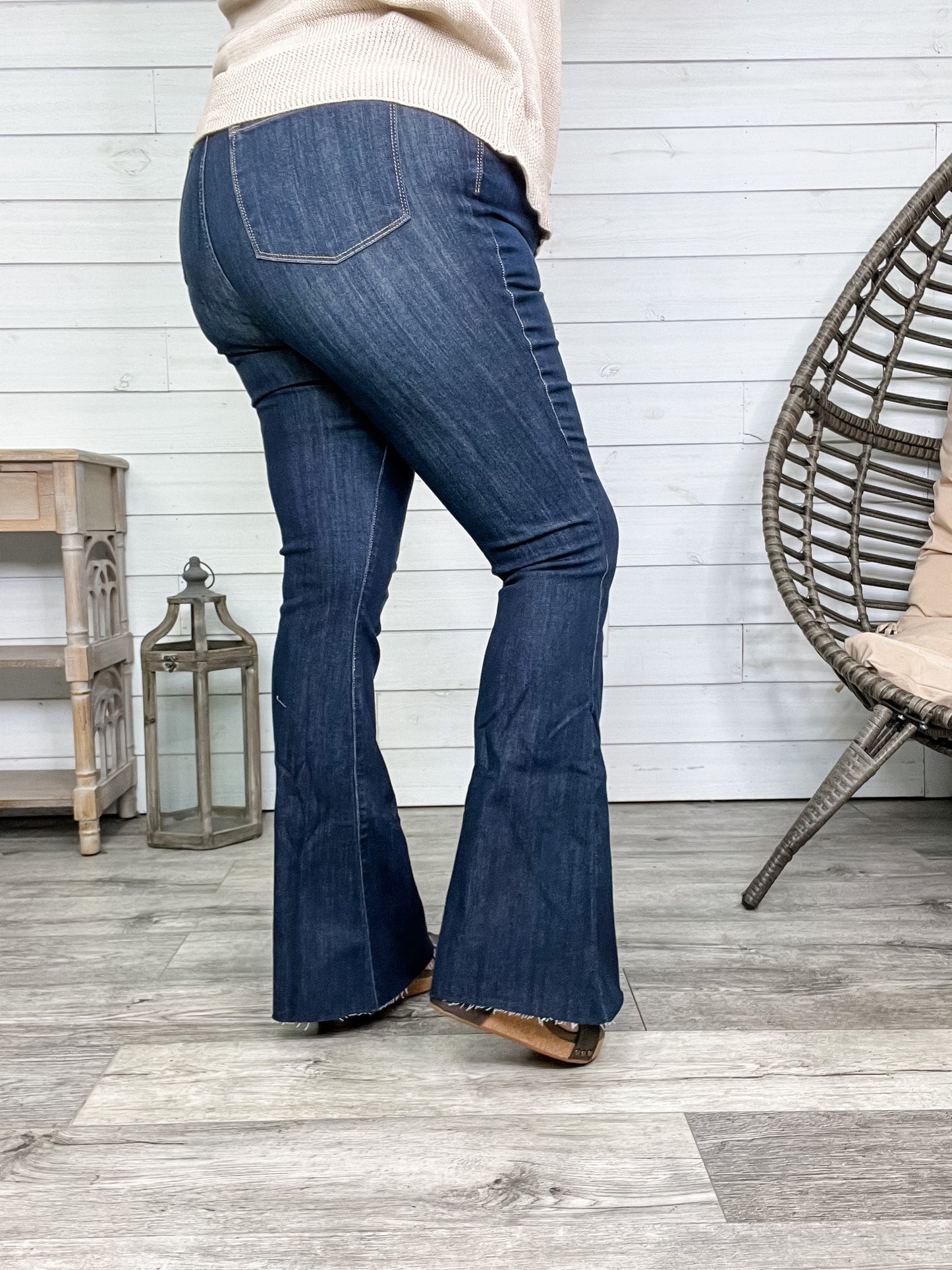 Judy Blue "Montana Take Me Away" Stretch Flares