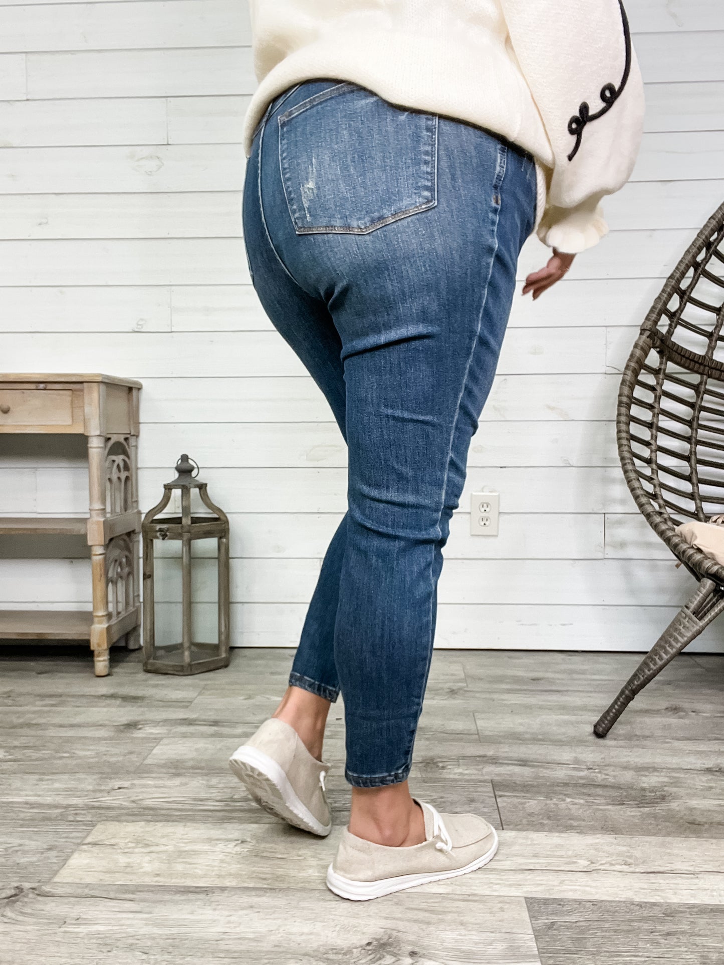 Judy Blue "Put A Ring On It" Tummy Control Skinny Jeans