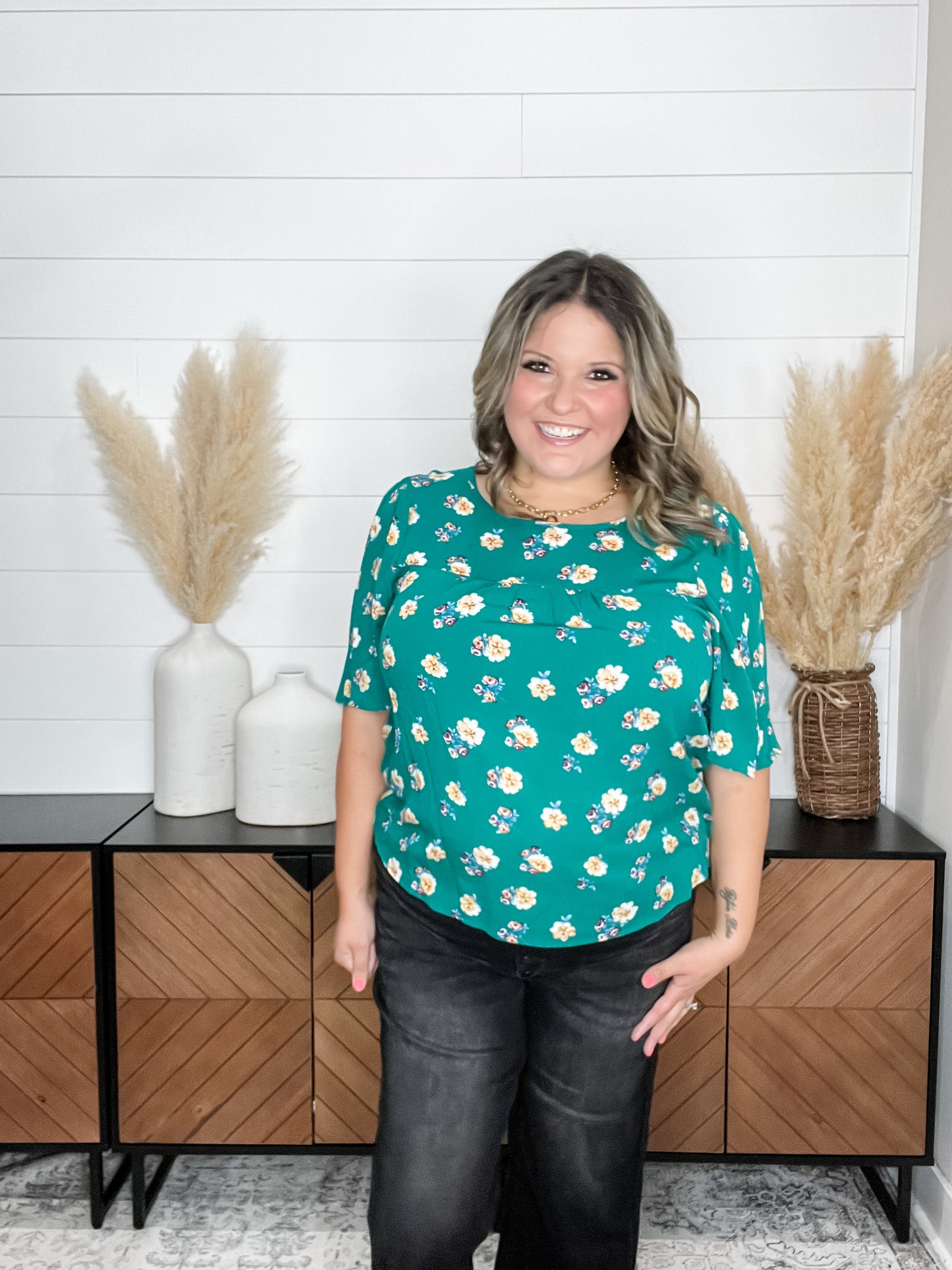 "Reward" Ruffle Short Sleeve (Green)
