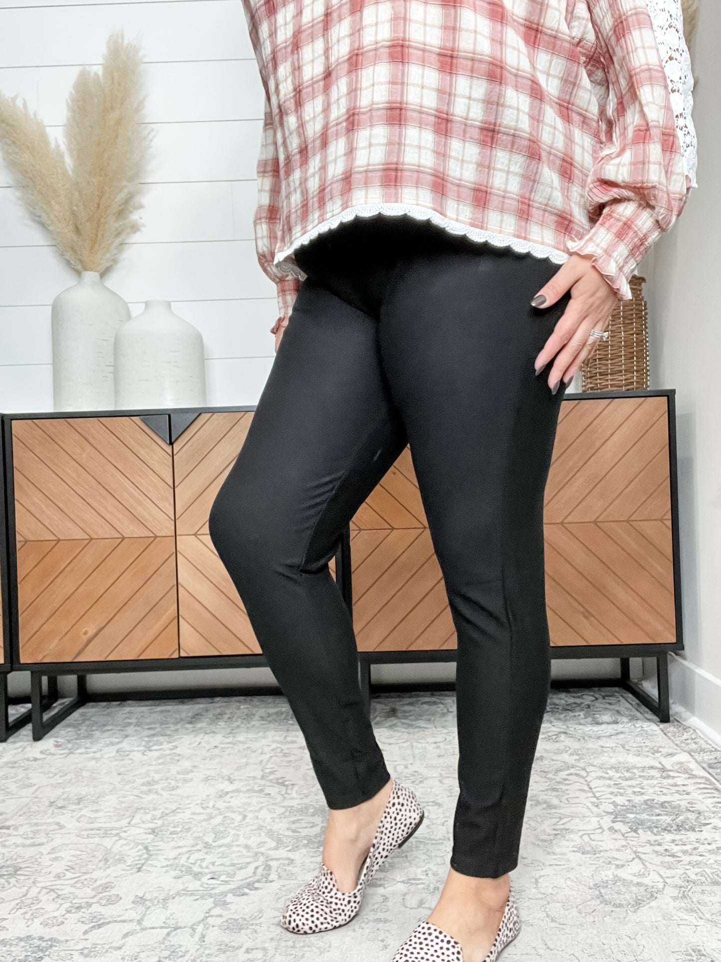 Maze X Kay Unger Ponte Pants (Black)