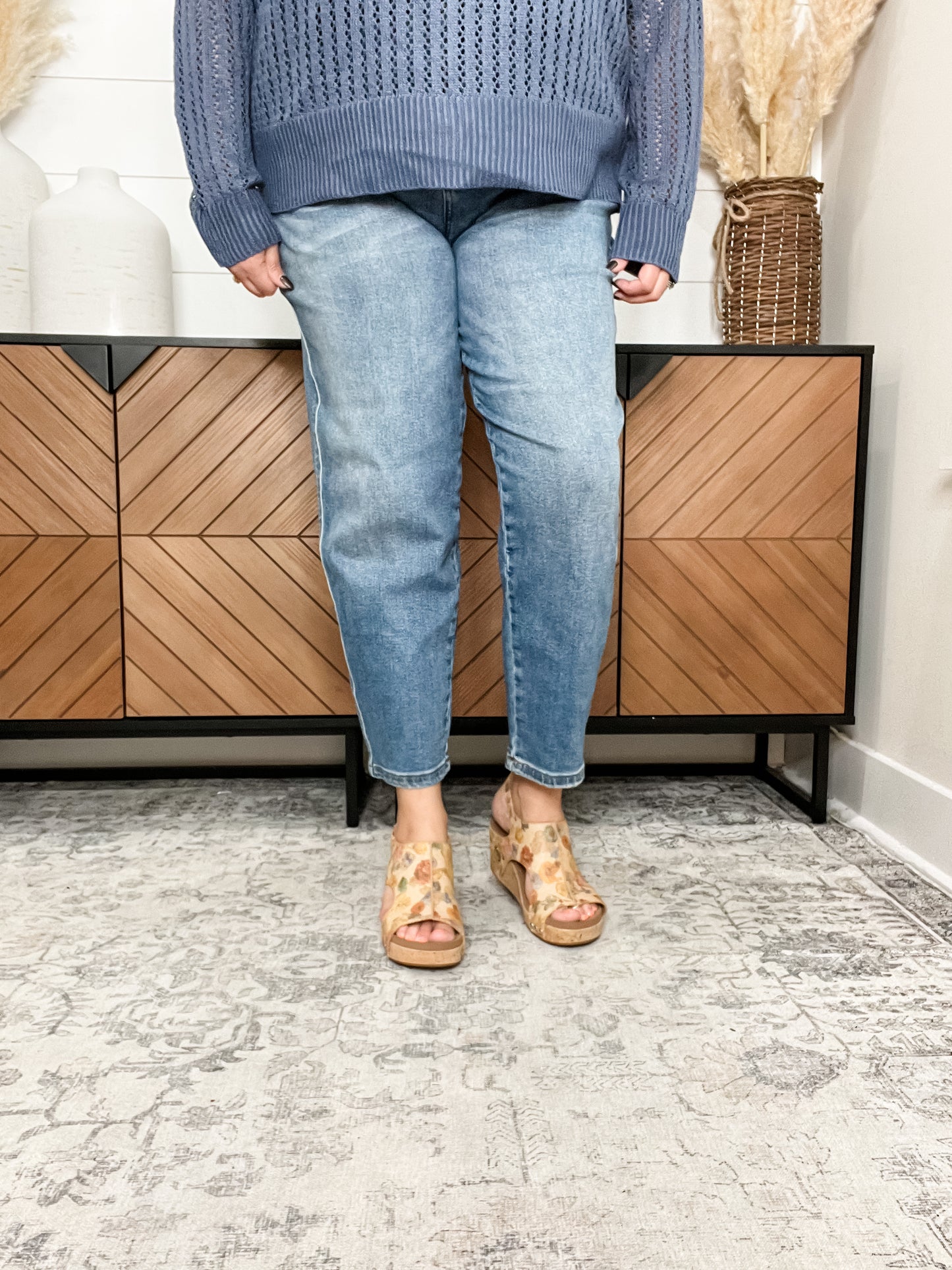 Judy Blue "Rhett" Barrel Jeans