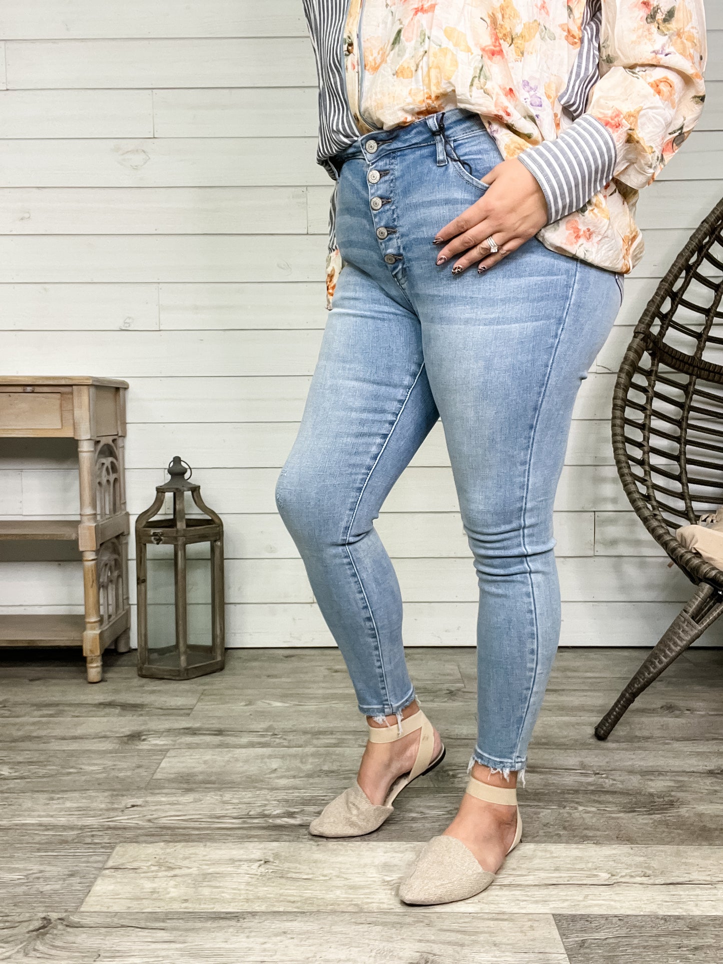 Judy Blue "Mama Said So" Buttonfly Skinny Jean