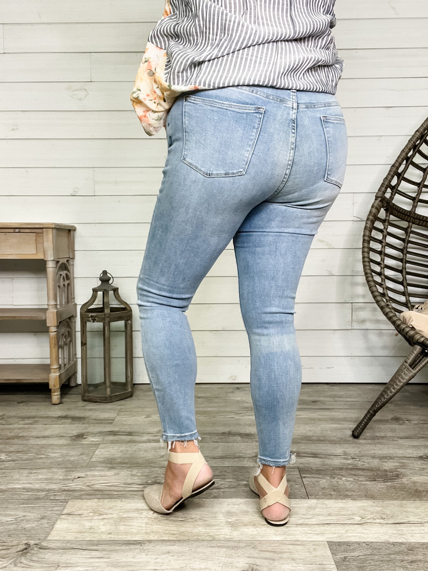 Judy Blue "Mama Said So" Buttonfly Skinny Jean