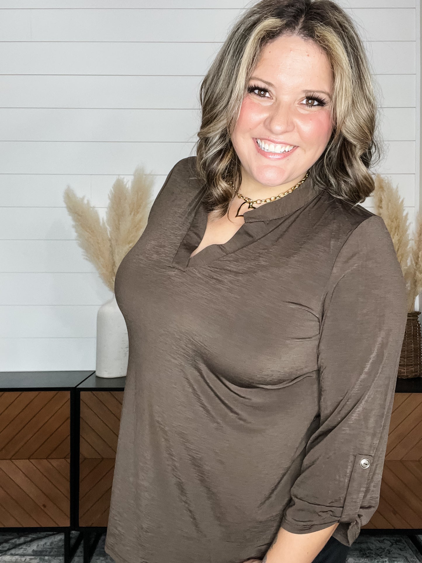 Dear Scarlett "Bold Choice" 3/4 Sleeve Split Neck (Chocolate)