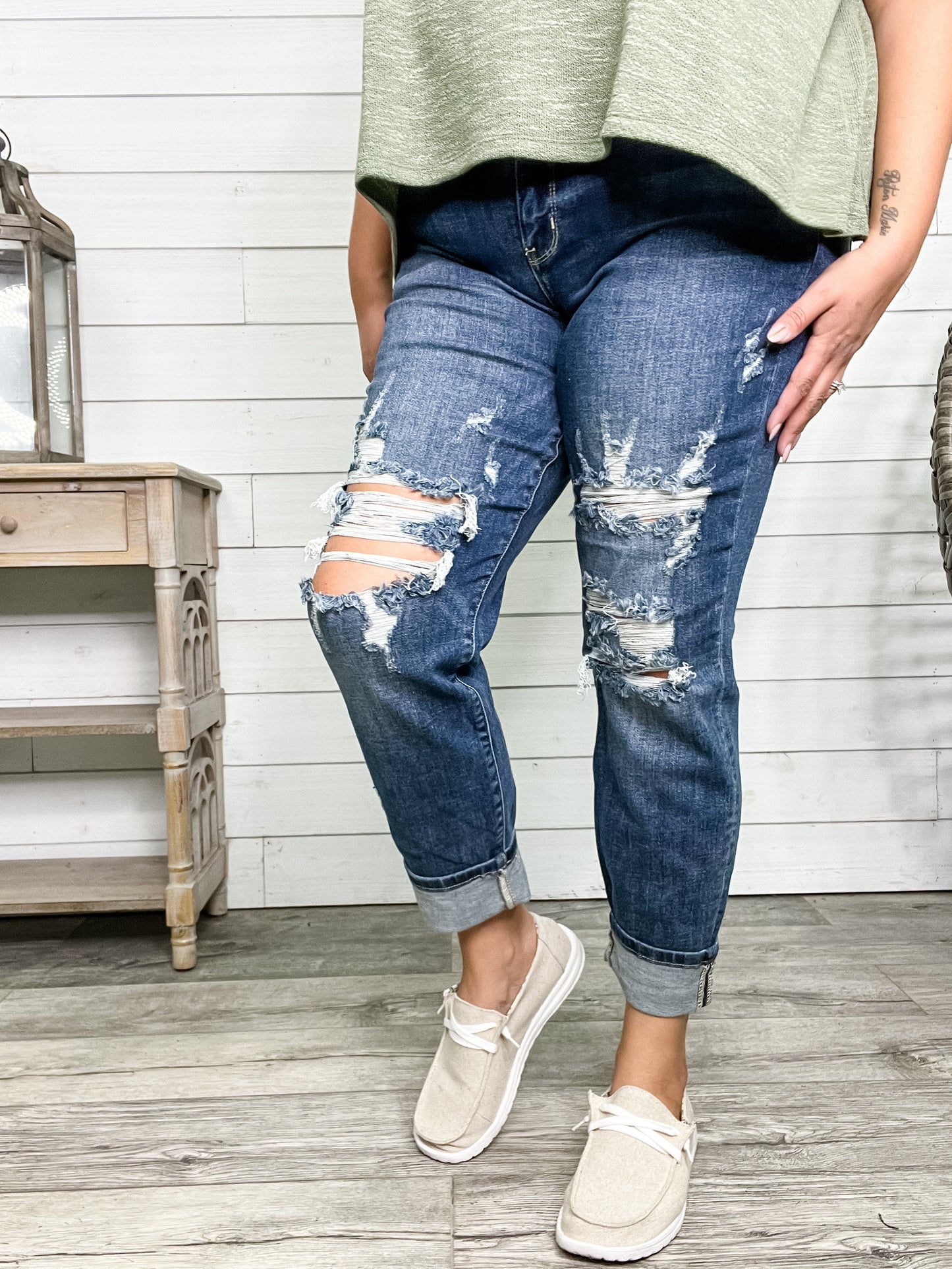 Judy Blue "Welcome to the Party" Boyfriend Jeans