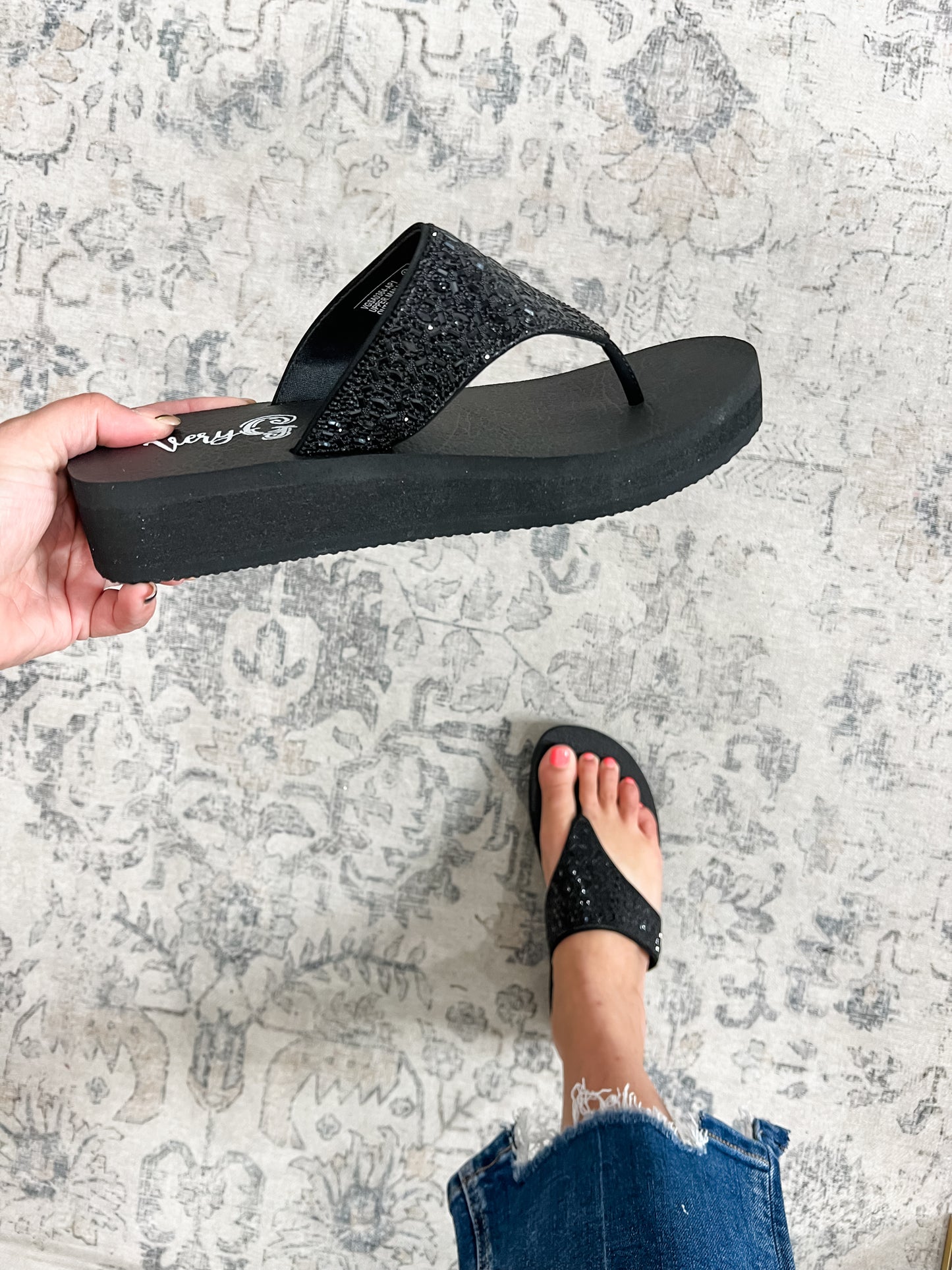 "Napoli" Wedge Sparkle Sandal By Very G (Black)