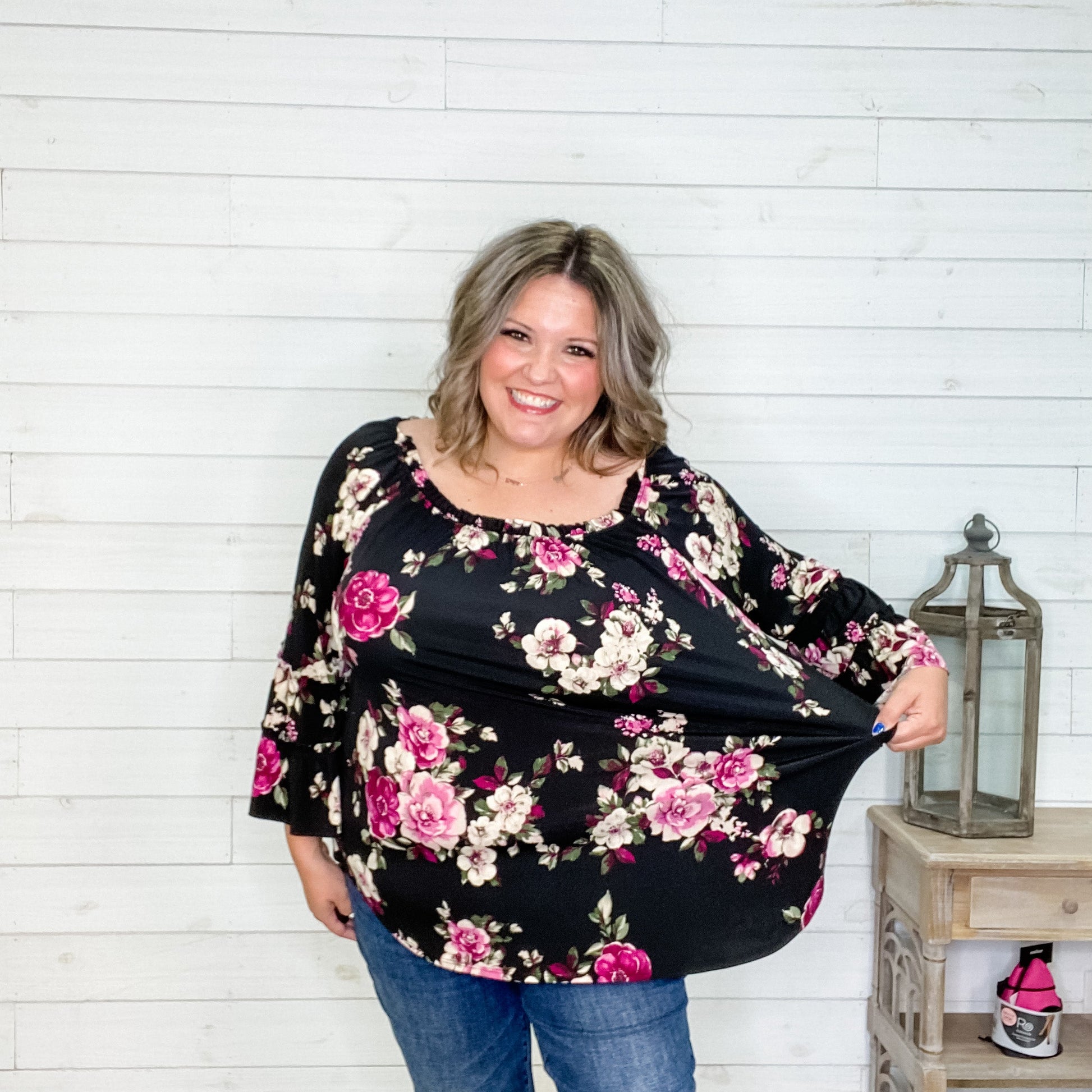 "Alejandra" Floral 3/4 Ruffle Sleeve