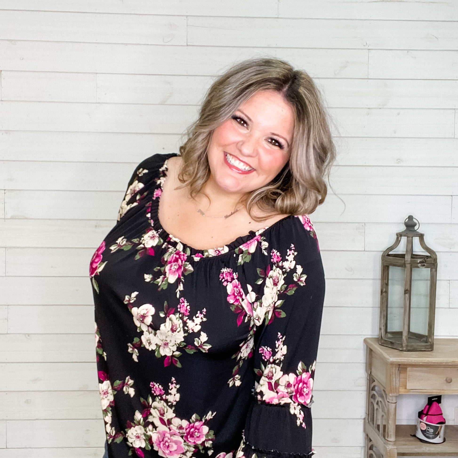 "Alejandra" Floral 3/4 Ruffle Sleeve