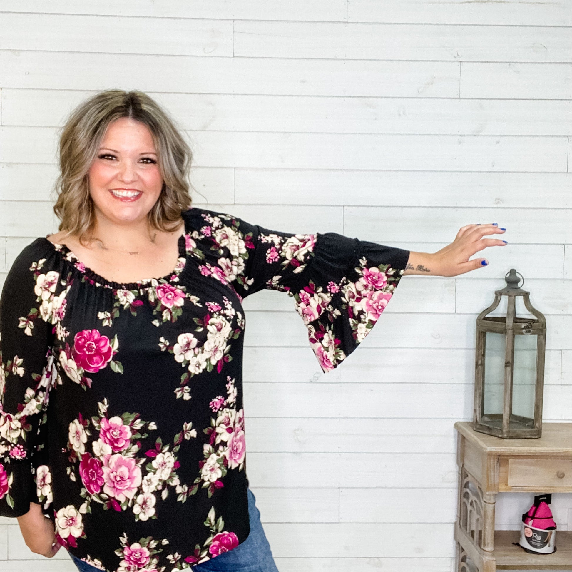 "Alejandra" Floral 3/4 Ruffle Sleeve