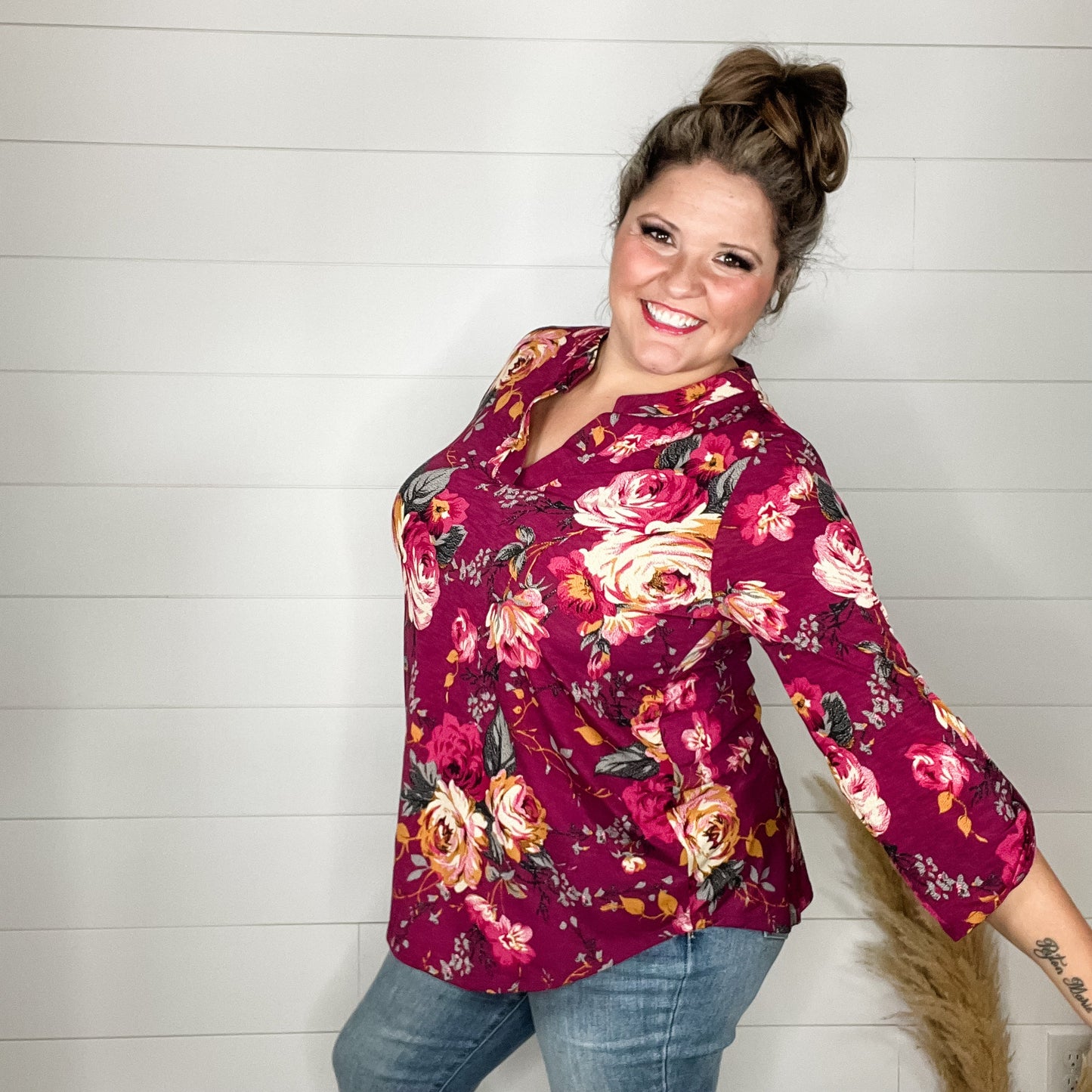 "August" Lizzy 3/4 Sleeve Split Neck