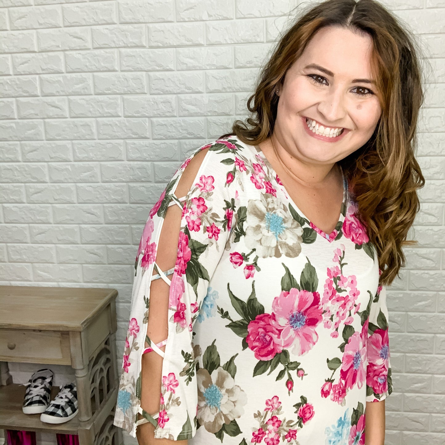 Bridgette Floral 3/4 Criss Open Sleeve Design