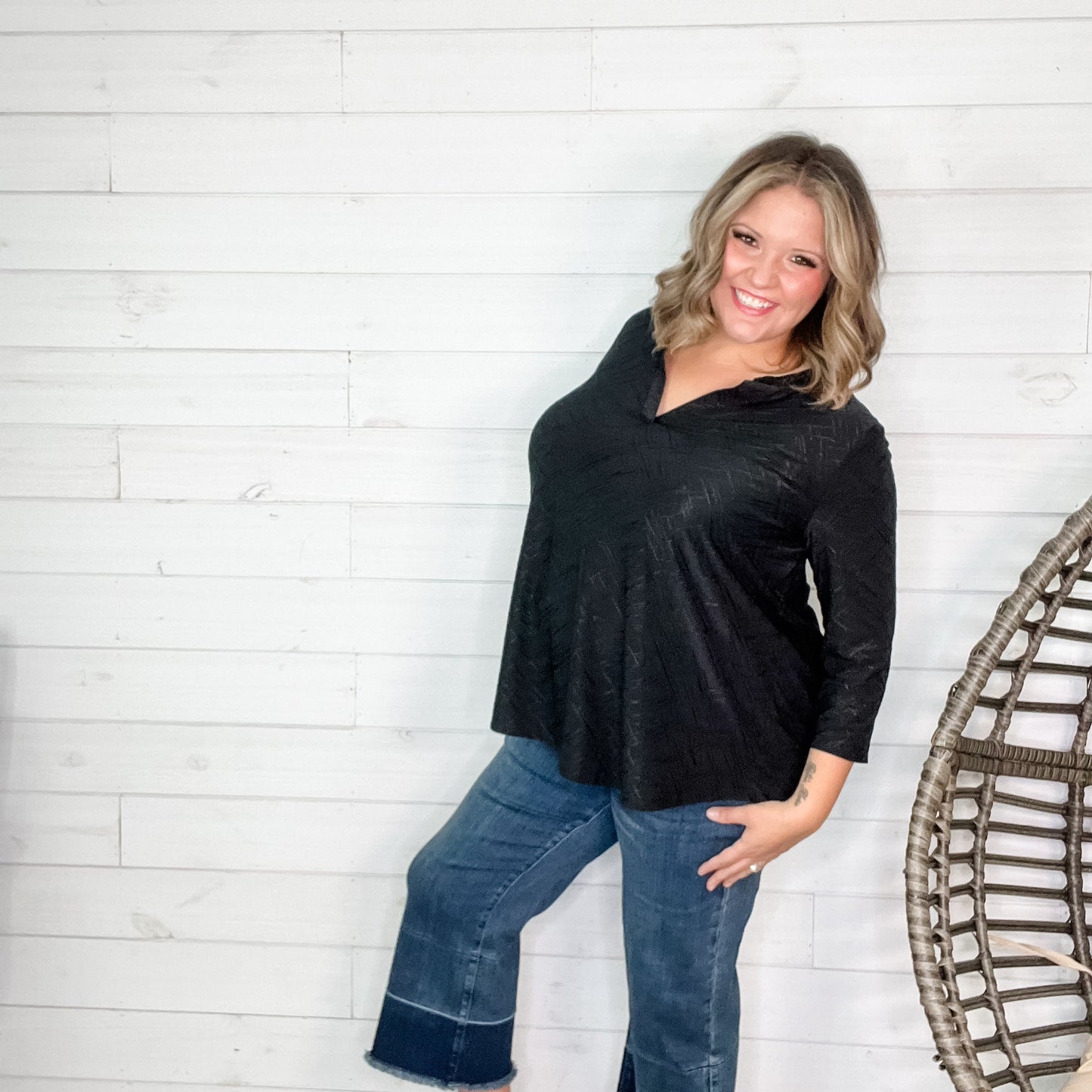 "Brinkley" 3/4 Sleeve Split Neck (Black)