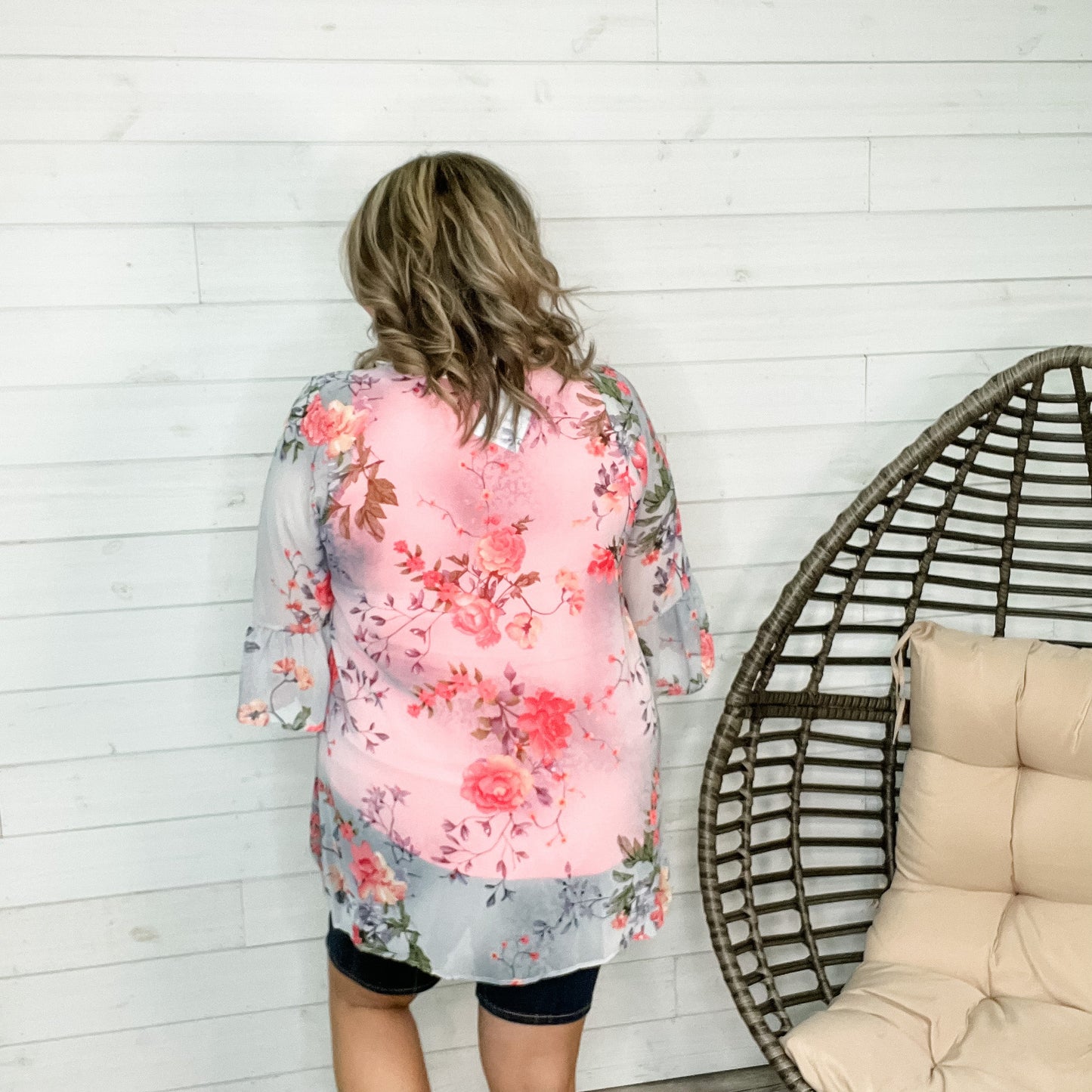 "Calm" Floral Ruffle Sleeve Kimono