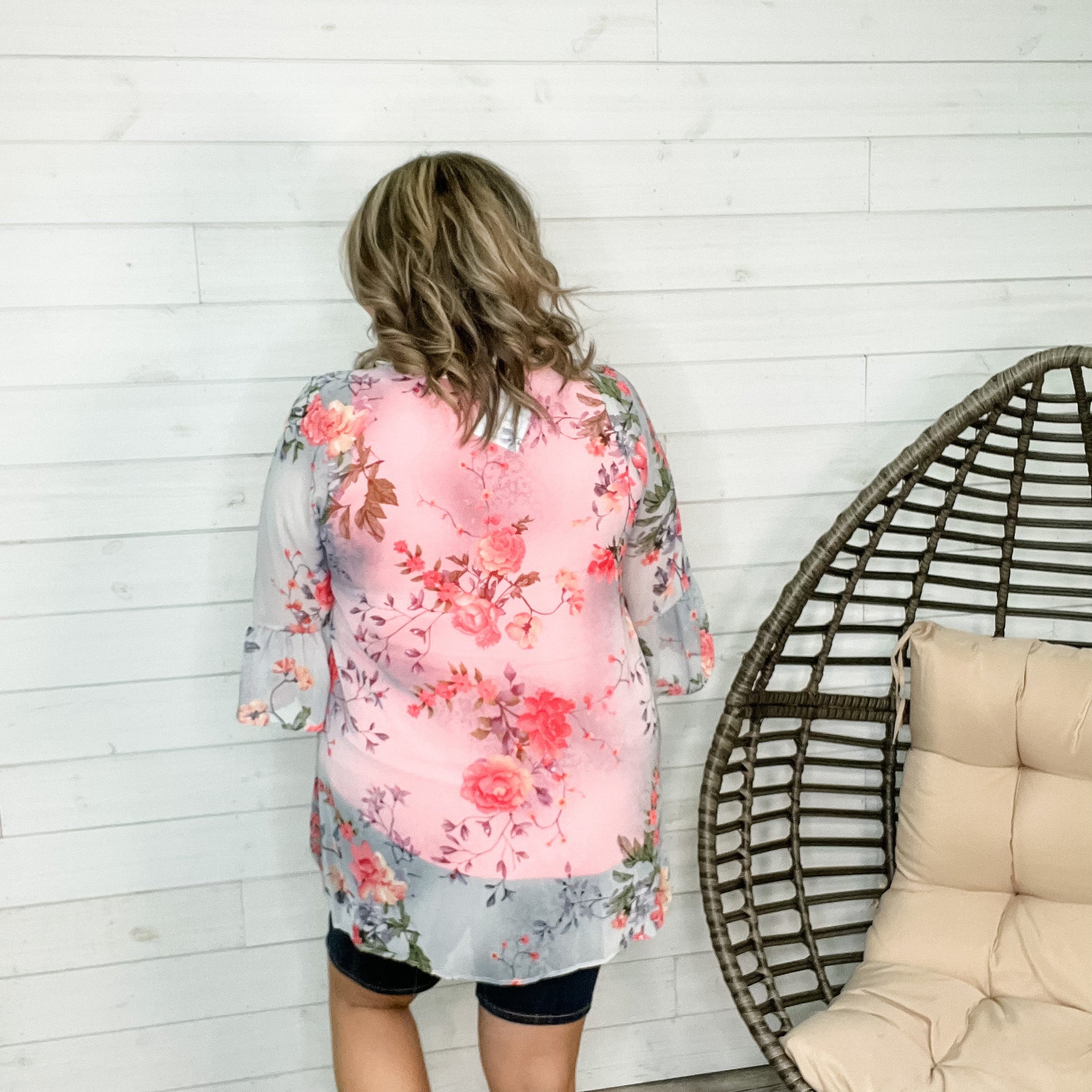 "Calm" Floral Ruffle Sleeve Kimono