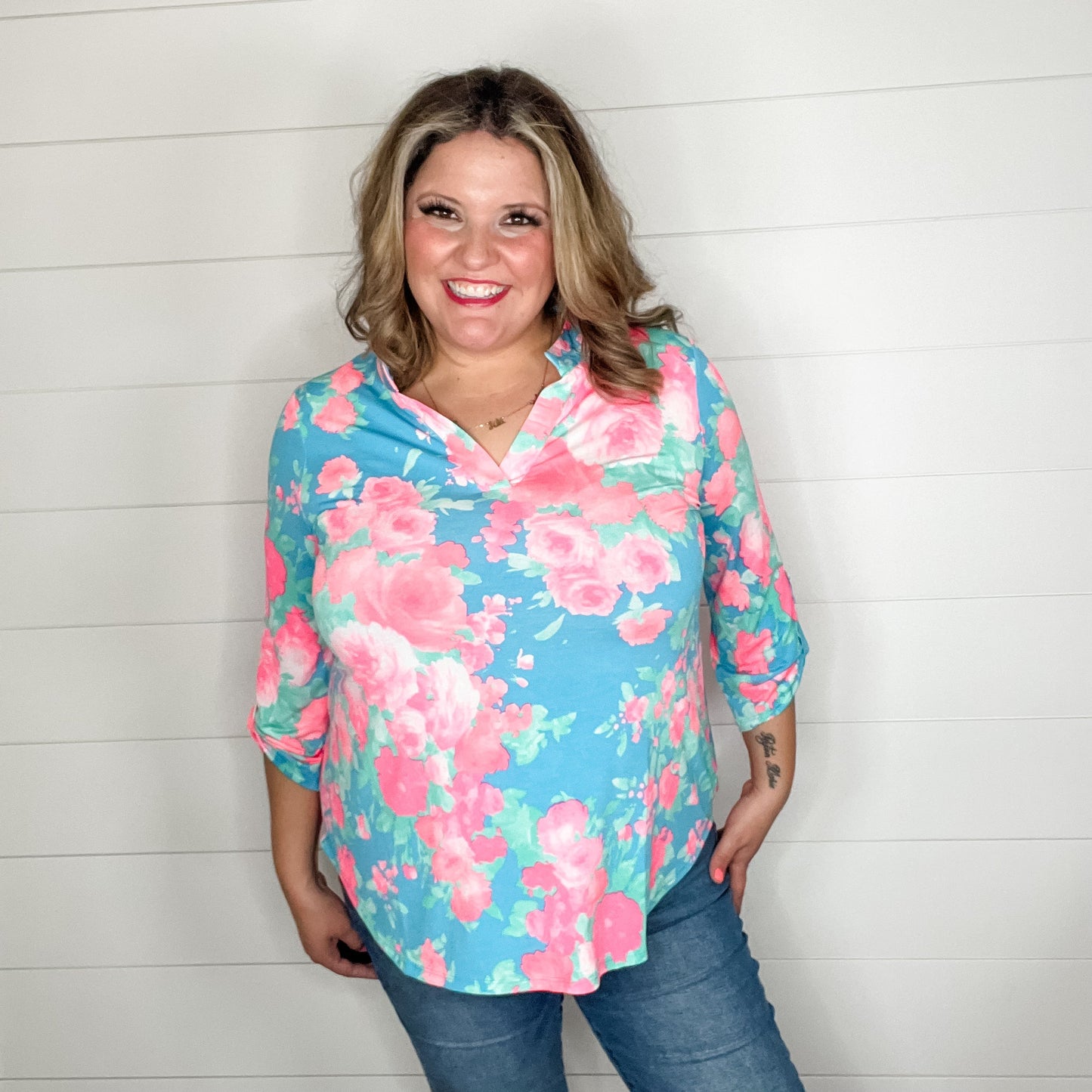 "Confusion" Floral Lizzy 3/4 Sleeve Split Neck Tops