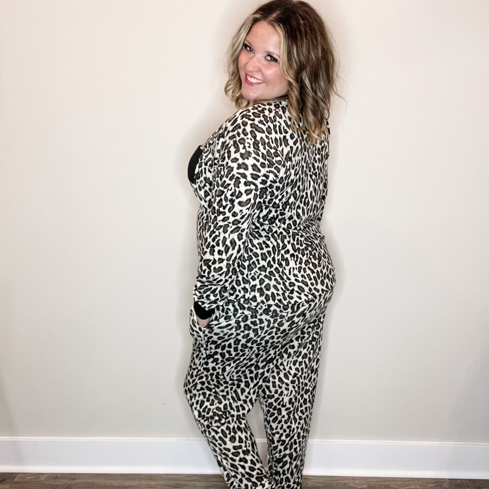"Cozy" Animal Print Lounge Set with Pockets