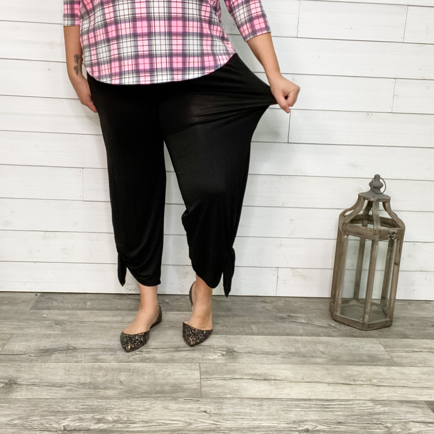 Cropped Pant with Ankle Tie Detail