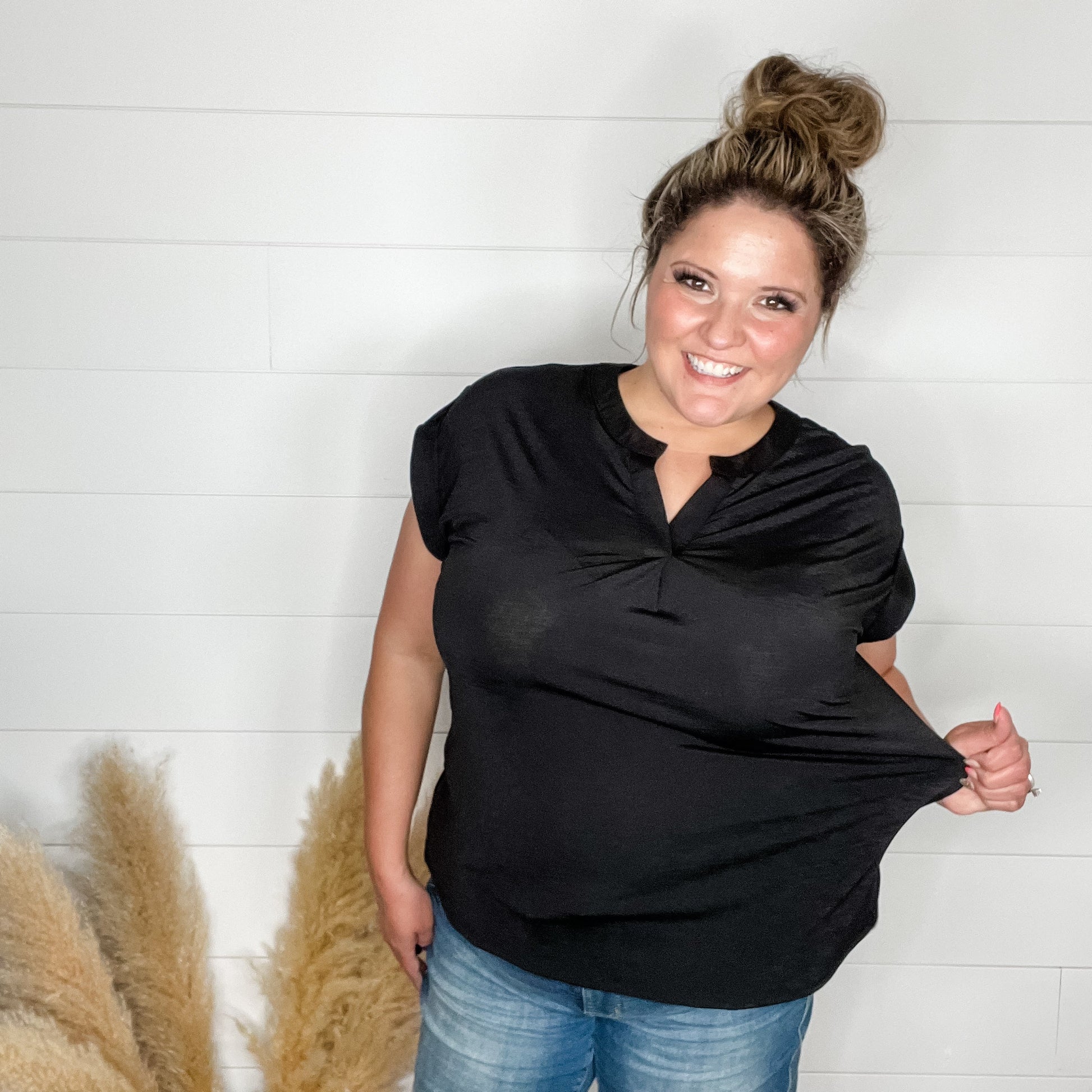 "Dare" Solid Split Neck Cuffed Short Sleeve (Black)