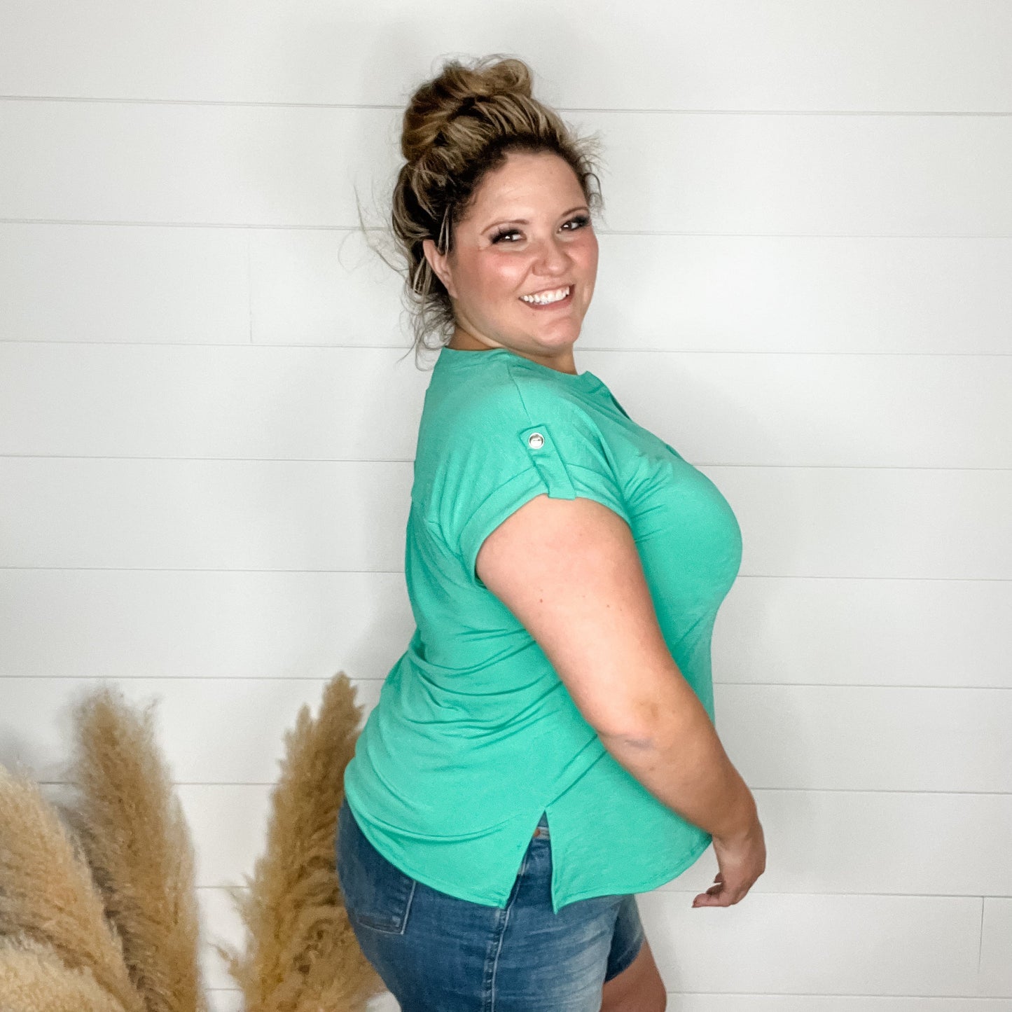 "Dare" Solid Split Neck Cuffed Short Sleeve (Emerald)
