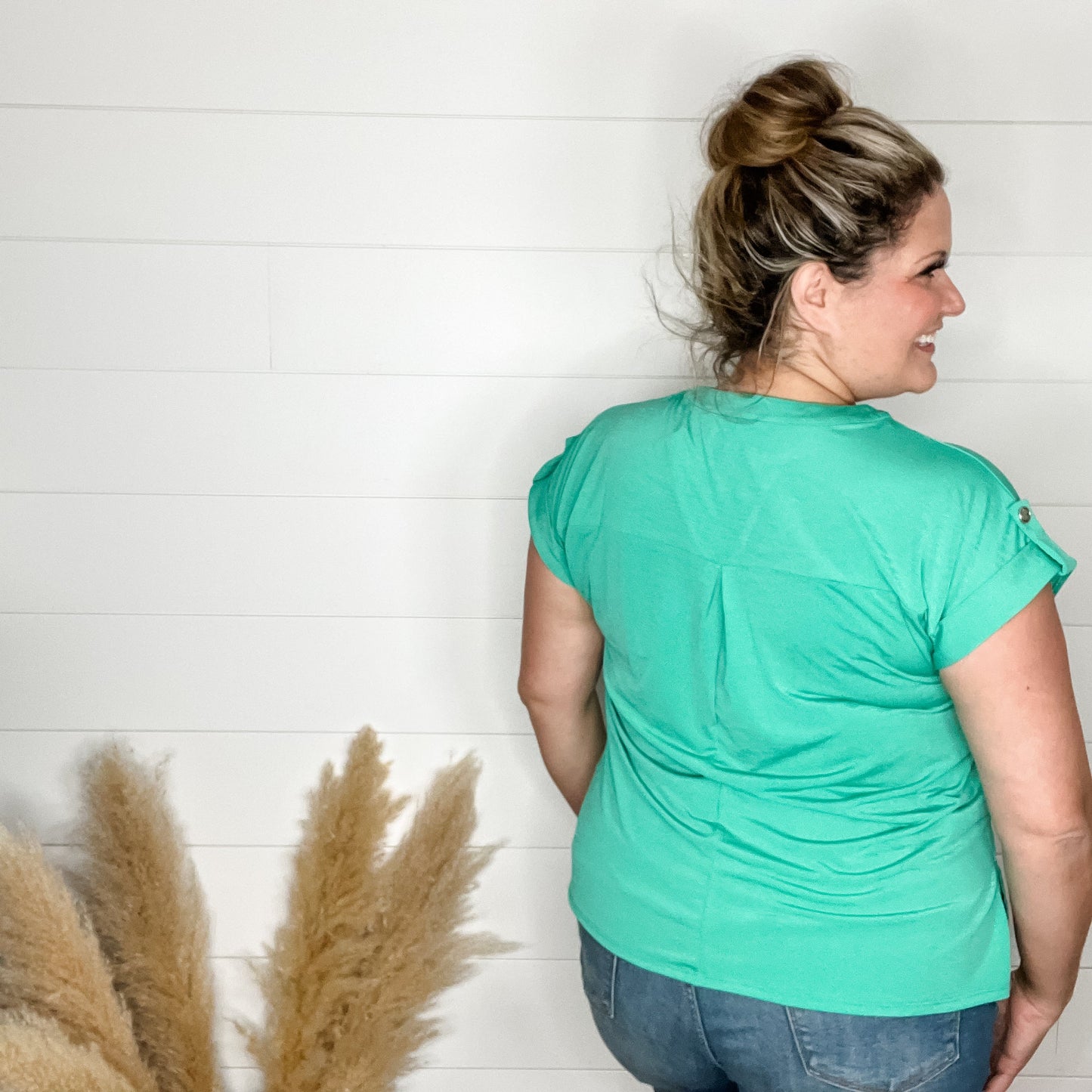 "Dare" Solid Split Neck Cuffed Short Sleeve (Emerald)