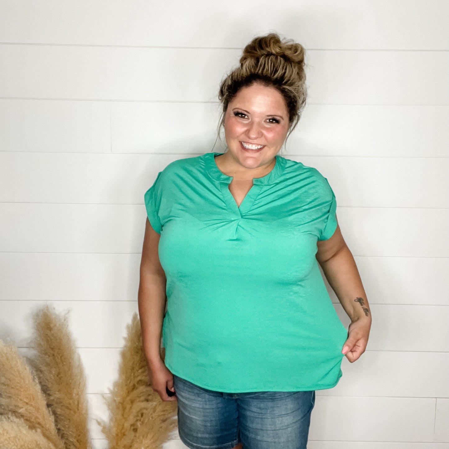 "Dare" Solid Split Neck Cuffed Short Sleeve (Emerald)