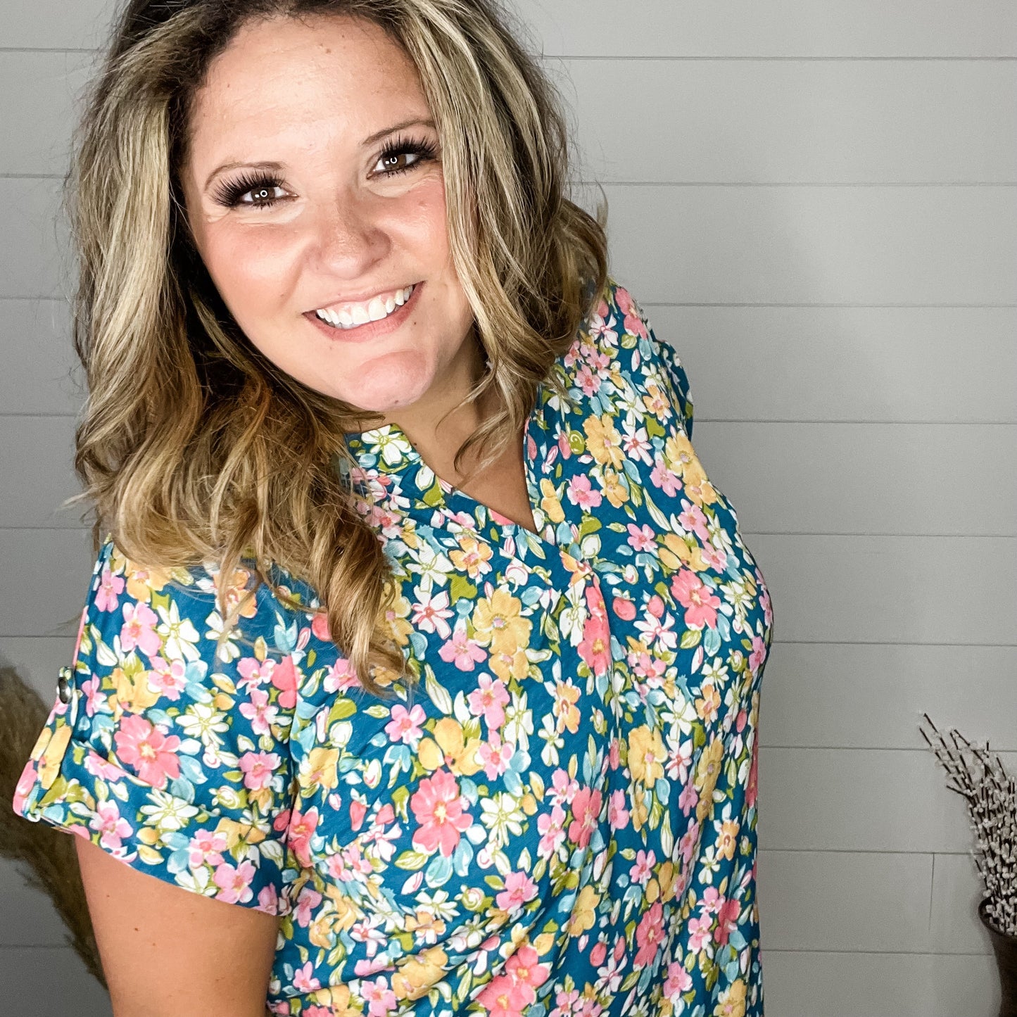 "Dill" Split Neck Cuffed Short Sleeve-Lola Monroe Boutique