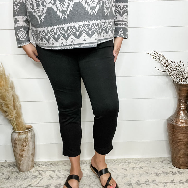 "Disappearing Act" Pull On Skinny Capri Trousers (Black)
