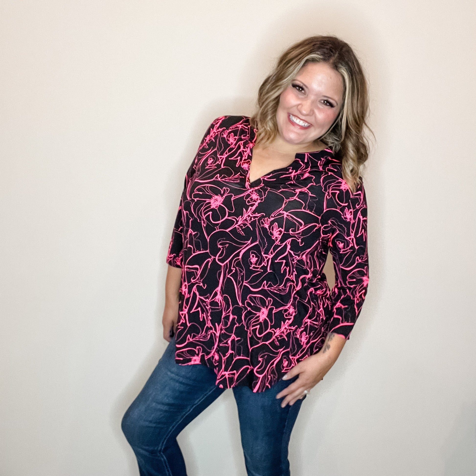 "Doodle" Floral 3/4 Sleeve Split Neck