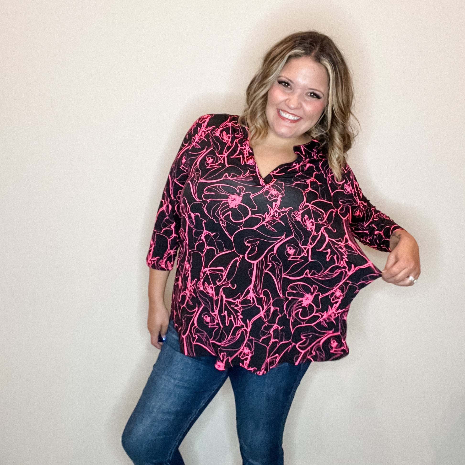 "Doodle" Floral 3/4 Sleeve Split Neck