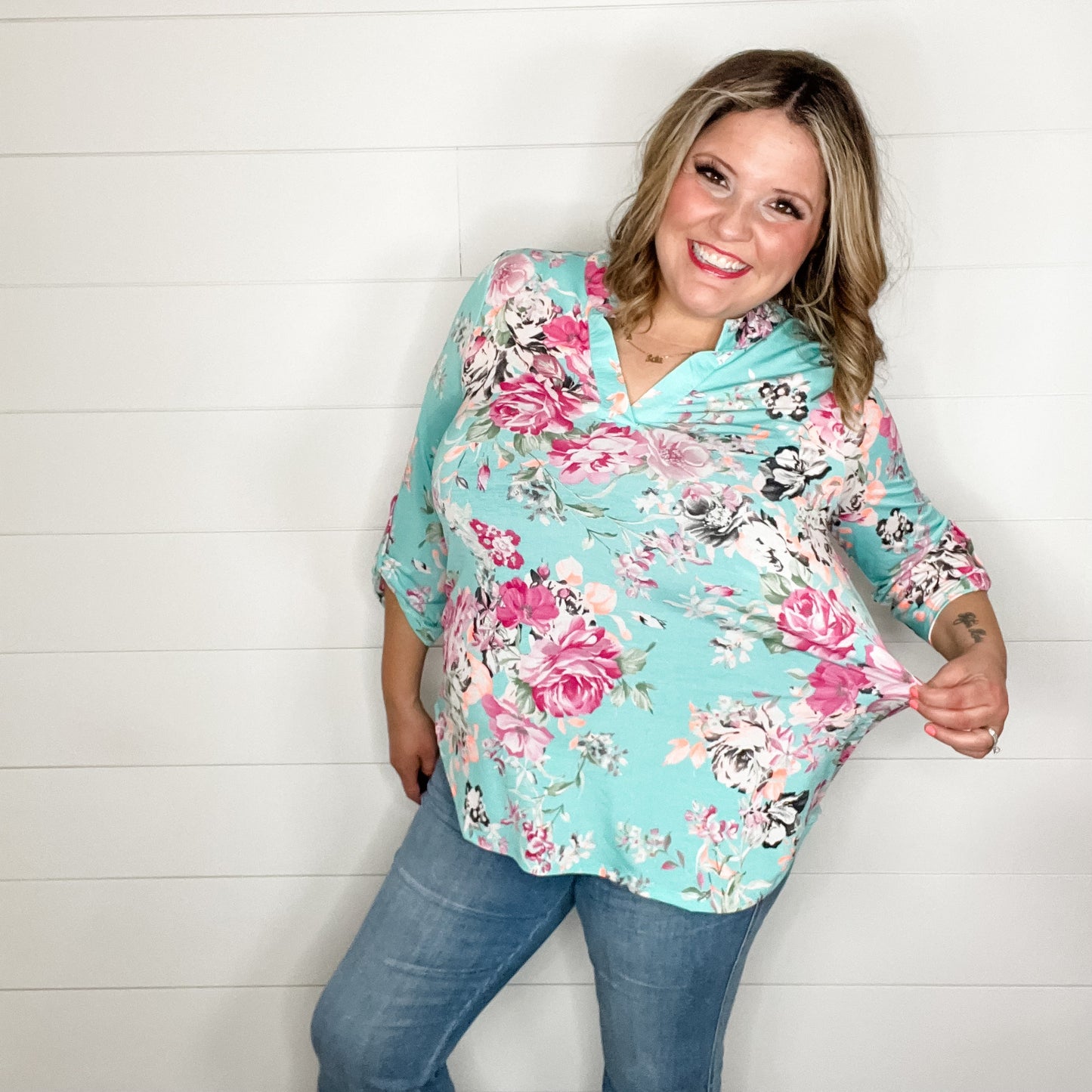 "Encounter" Floral Lizzy 3/4 Sleeve Split Neck Tops