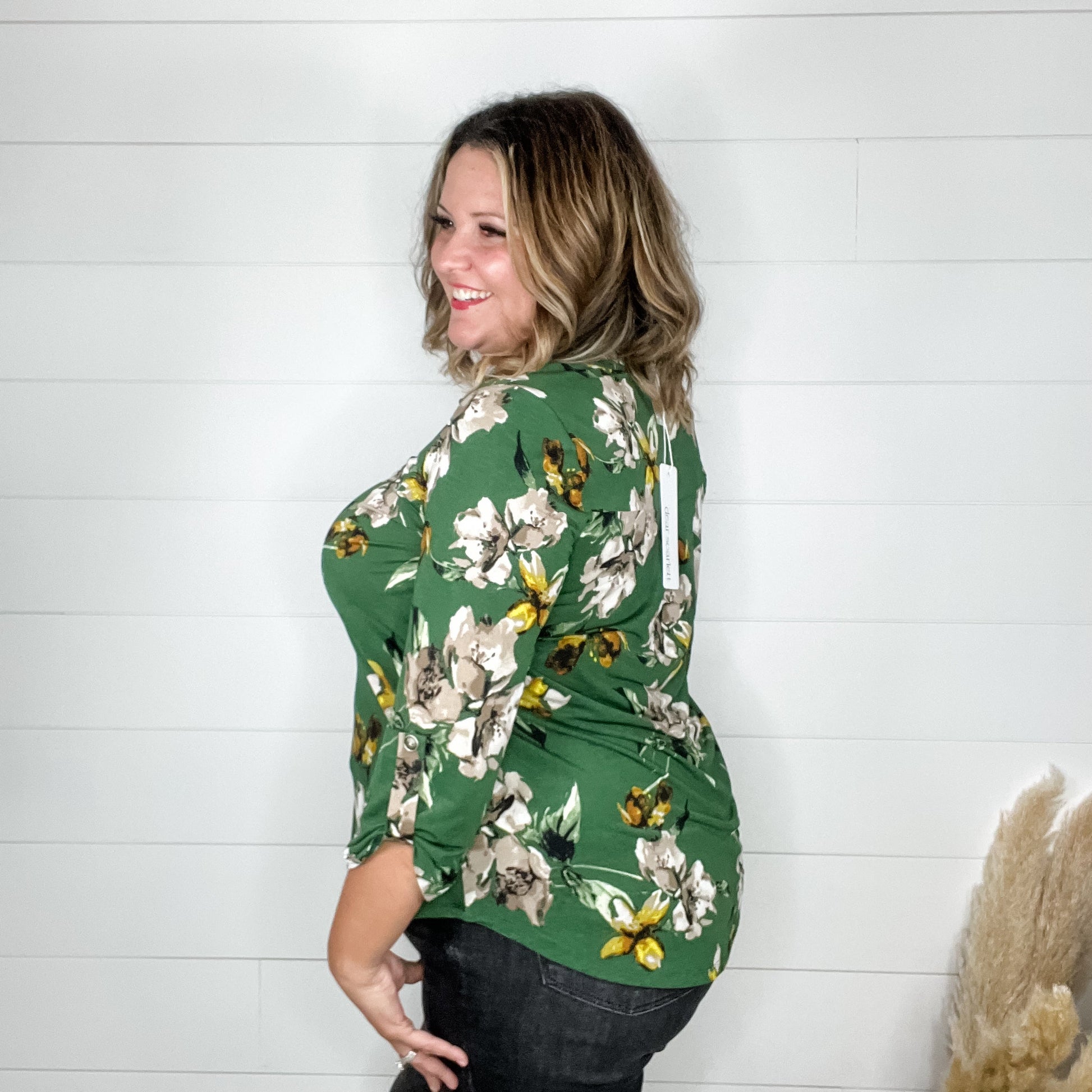 "Everlast" Floral Lizzy 3/4 Sleeve Split Neck