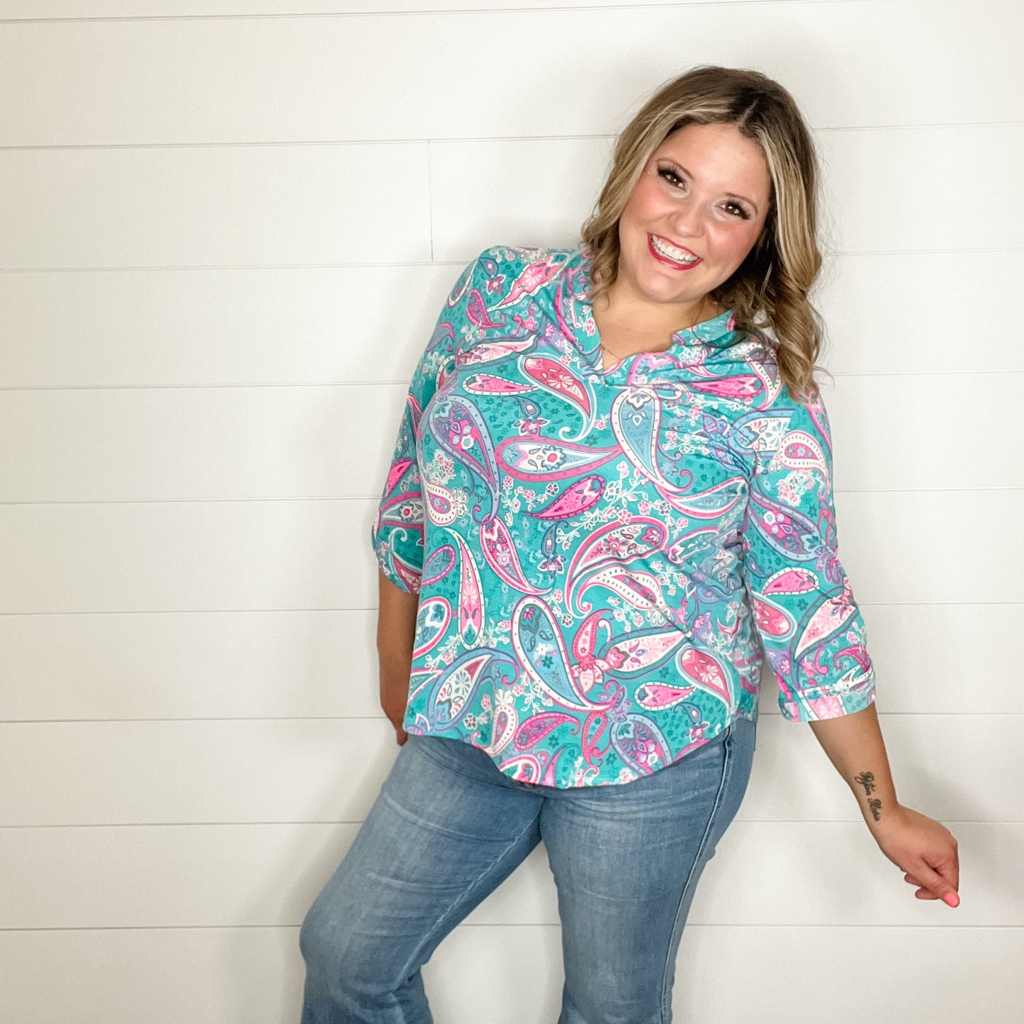 "Fling" Paisley Lizzy 3/4 Sleeve Split Neck Tops