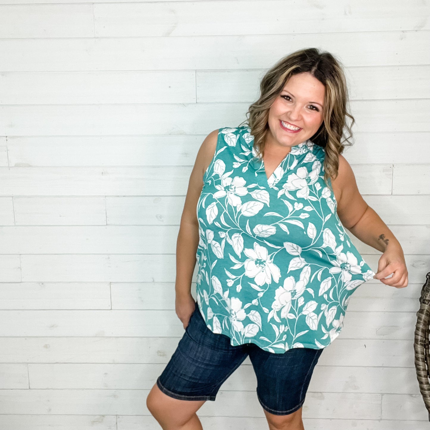 "Fresh Flowers" Floral Print Sleeveless Split Neck-Lola Monroe Boutique