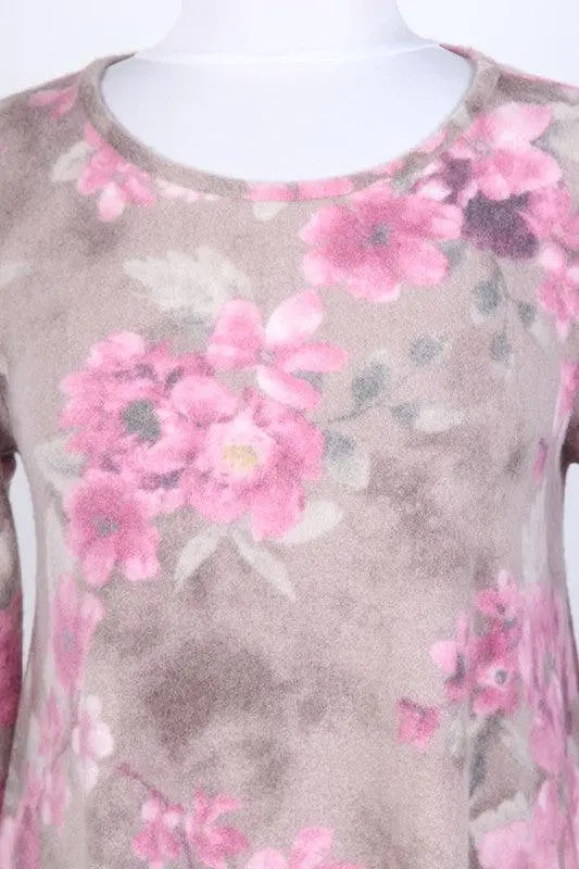 Fuzzy Floral 3/4 Sleeve Tunic Top