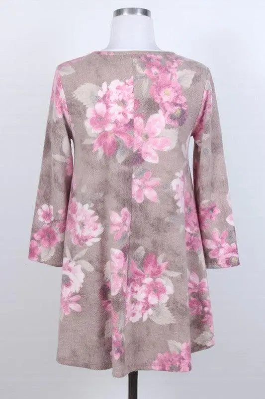 Fuzzy Floral 3/4 Sleeve Tunic Top