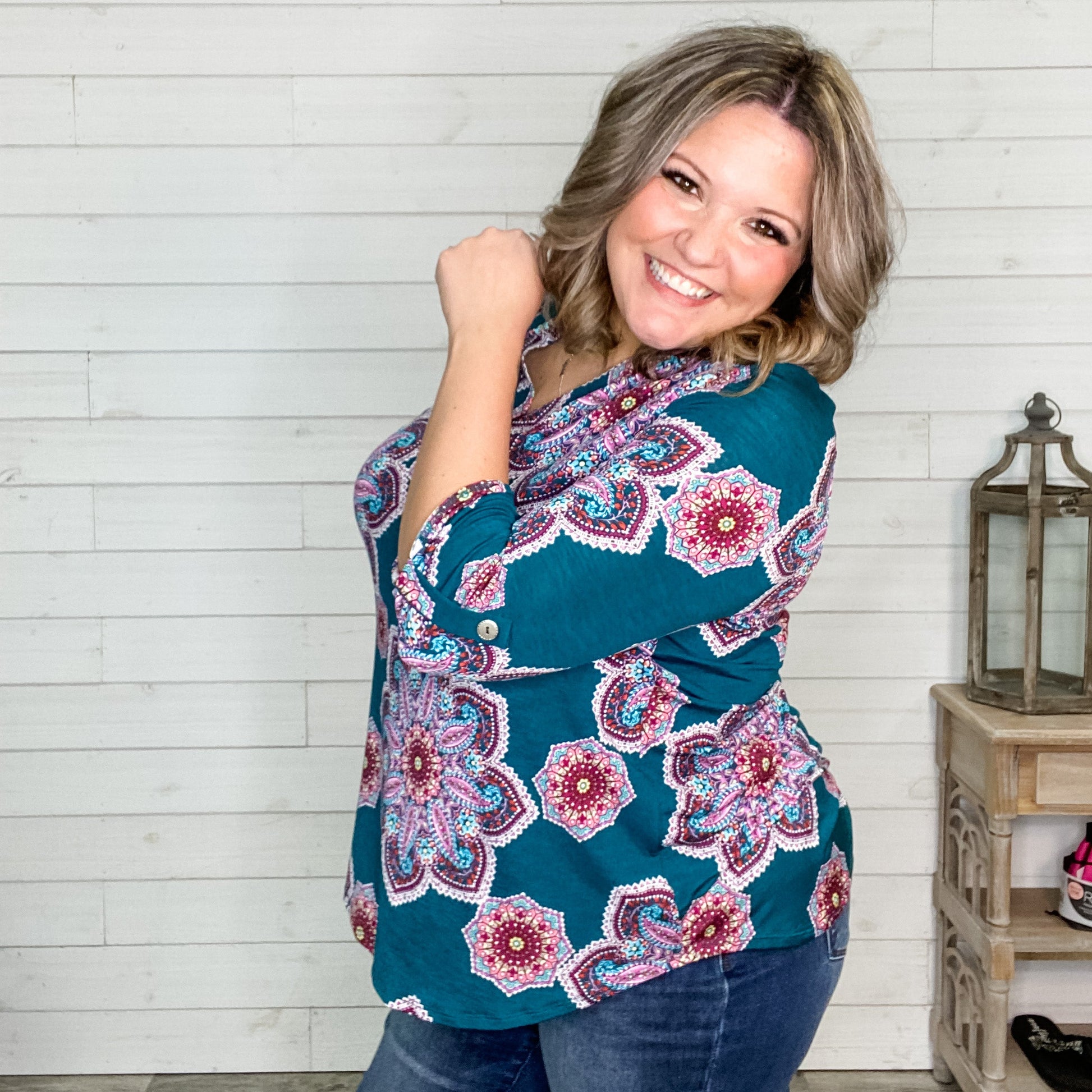 "Genie" Paisley 3/4 Split Neck