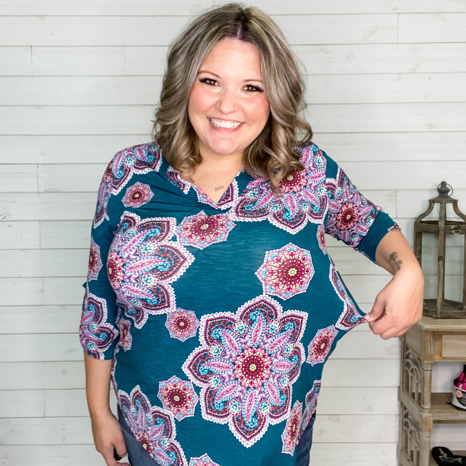 "Genie" Paisley 3/4 Split Neck