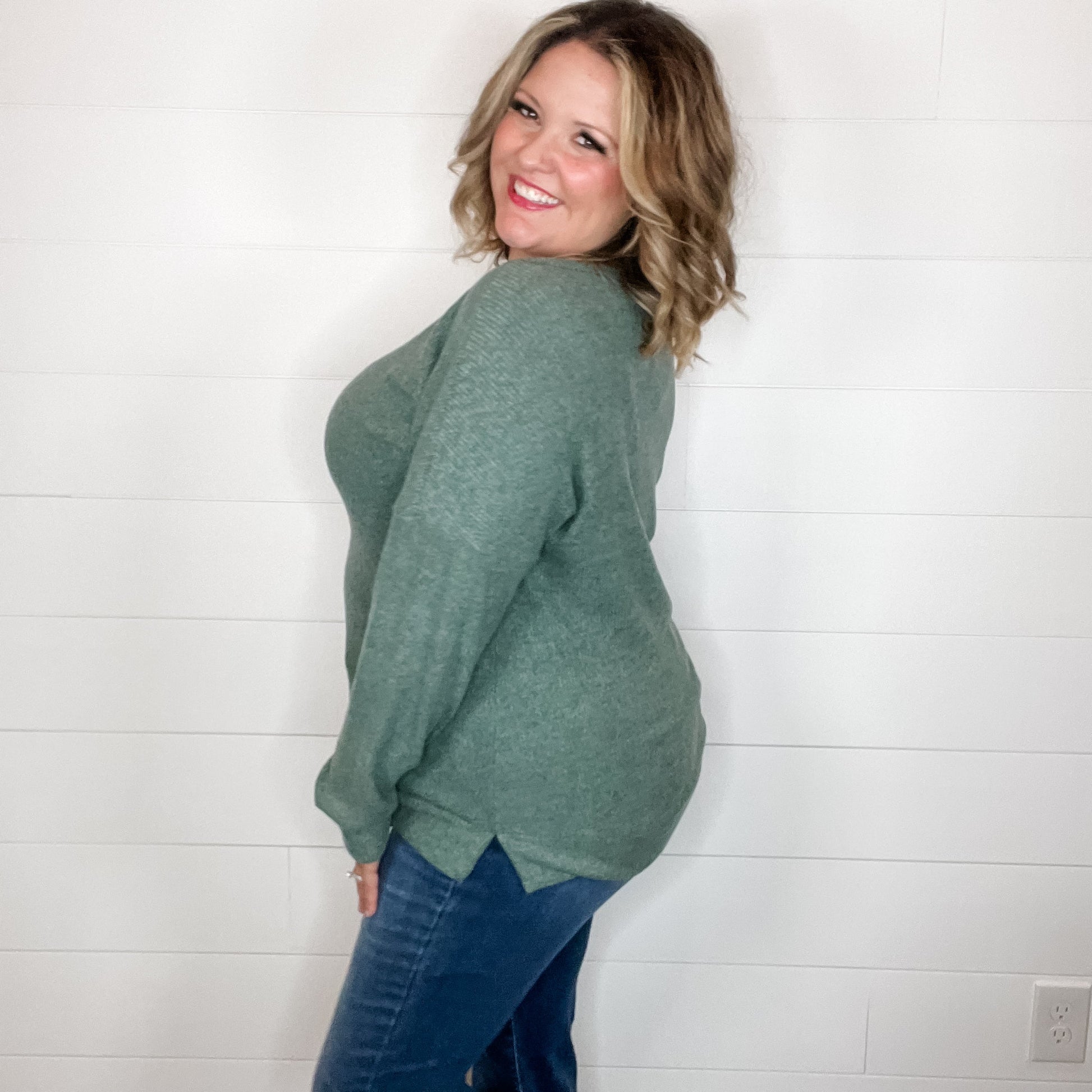 "Got It" Long Sleeve Weekender (Olive)