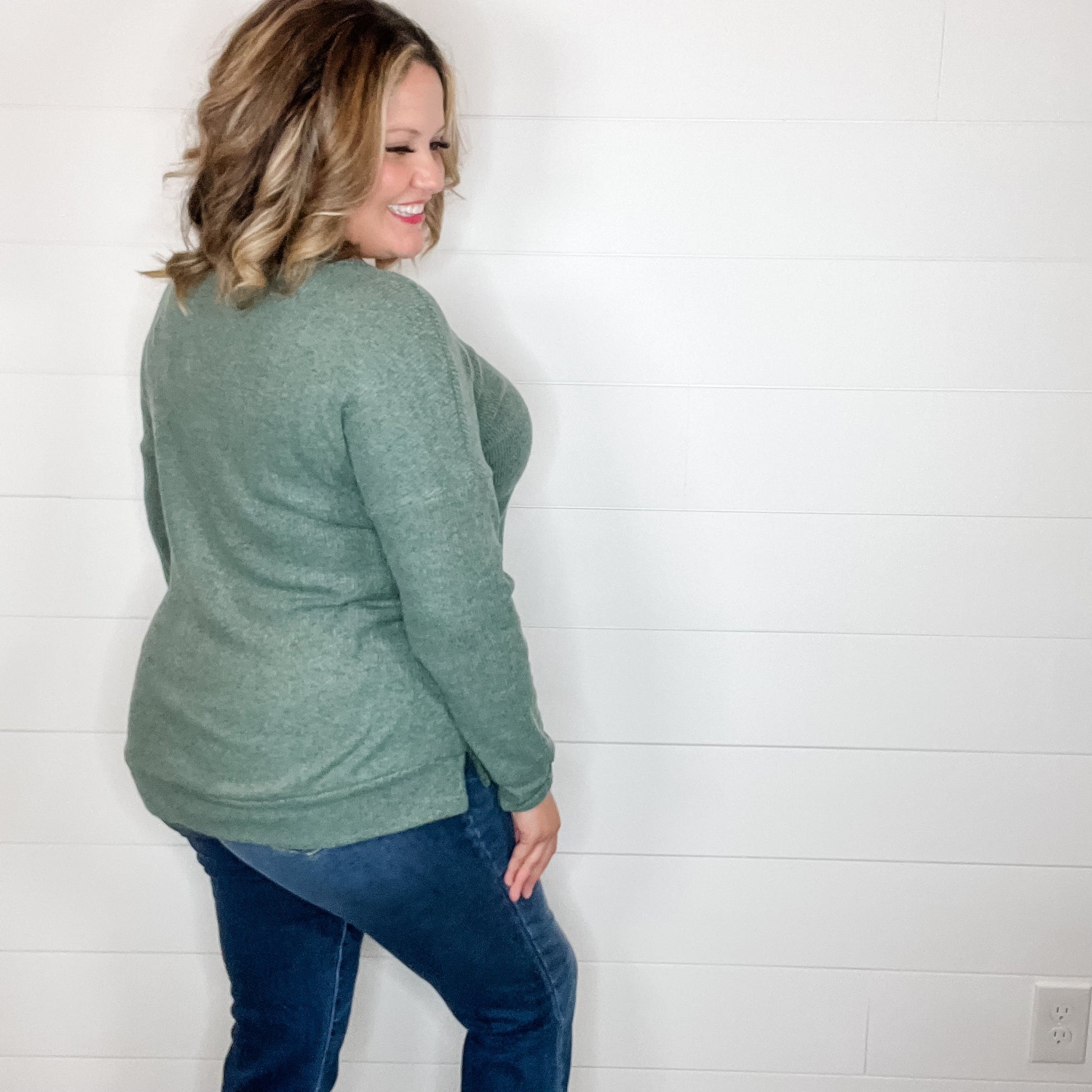 "Got It" Long Sleeve Weekender (Olive)