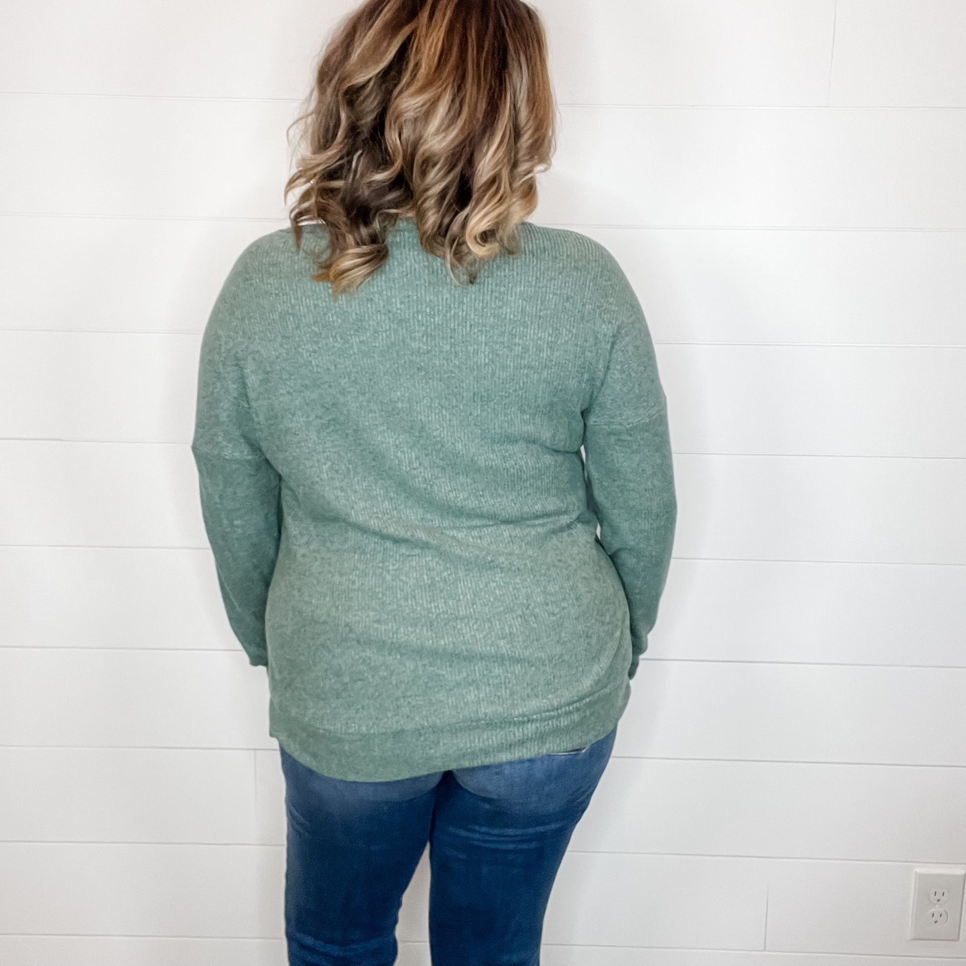 "Got It" Long Sleeve Weekender (Olive)