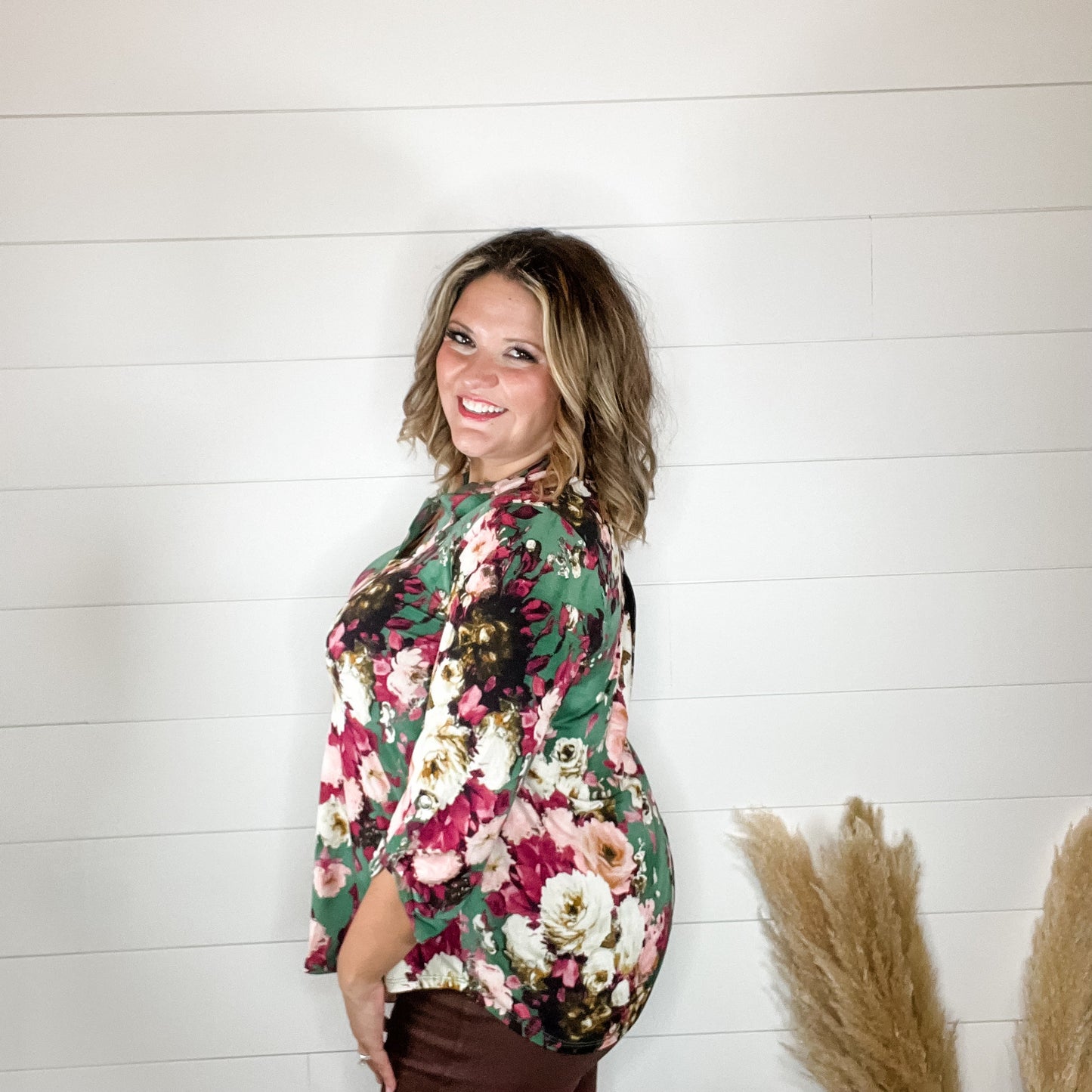 "Granger" Floral Lizzy 3/4 Sleeve Split Neck