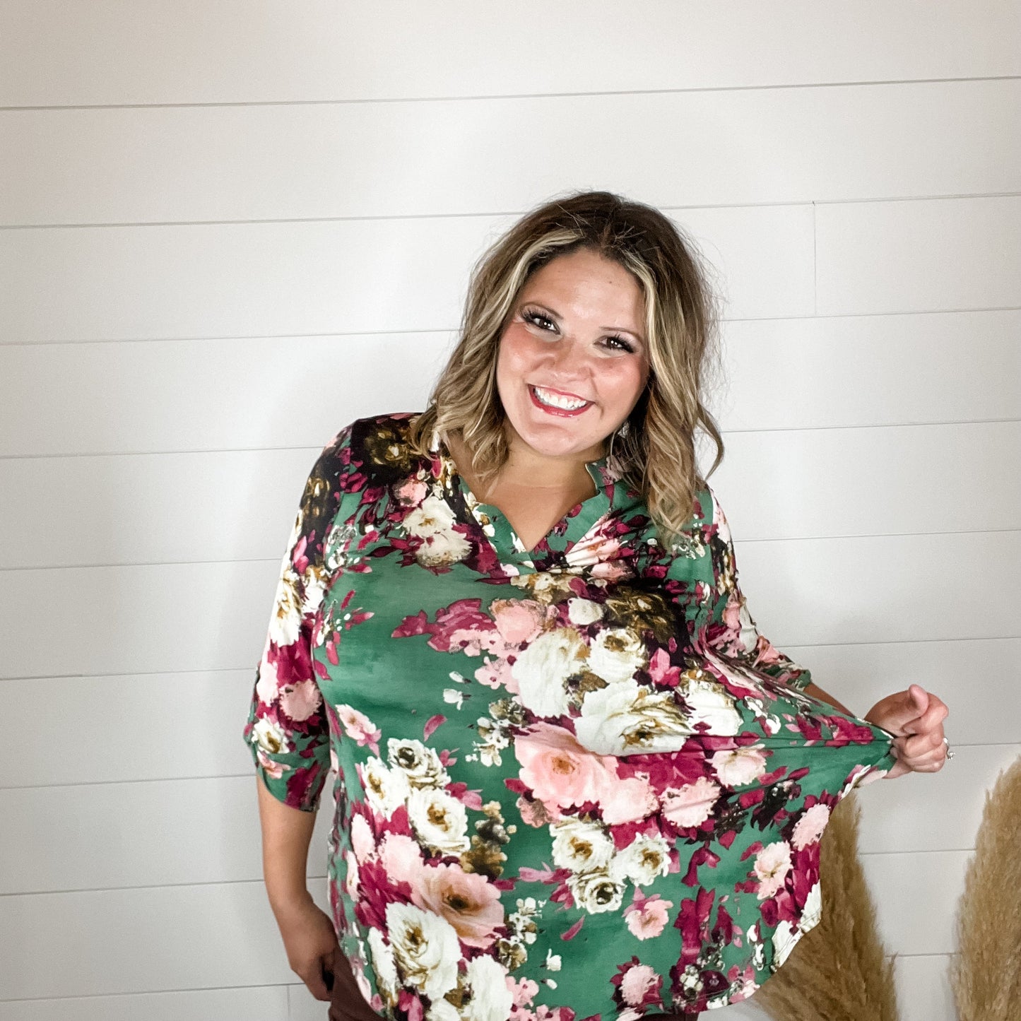 "Granger" Floral Lizzy 3/4 Sleeve Split Neck