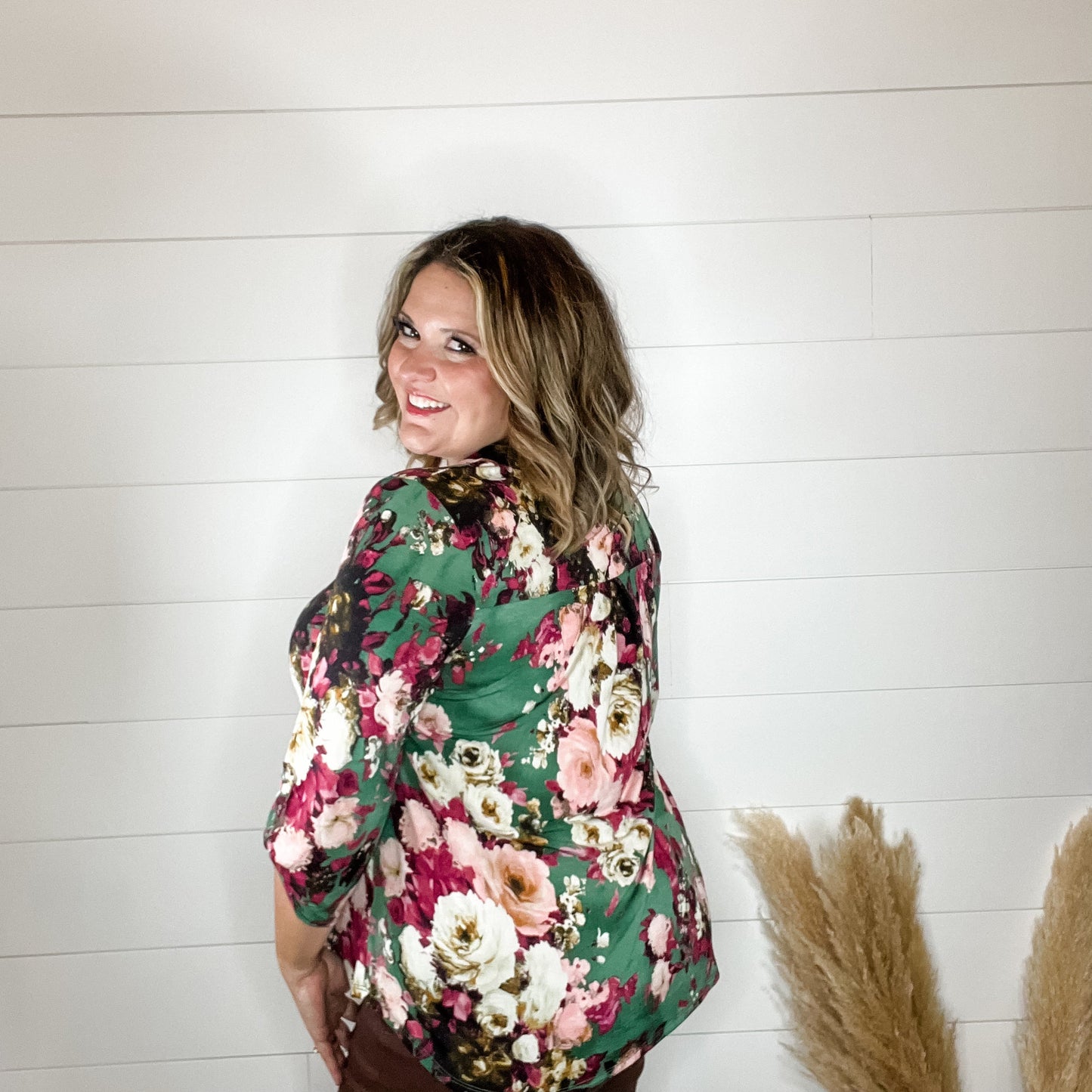 "Granger" Floral Lizzy 3/4 Sleeve Split Neck