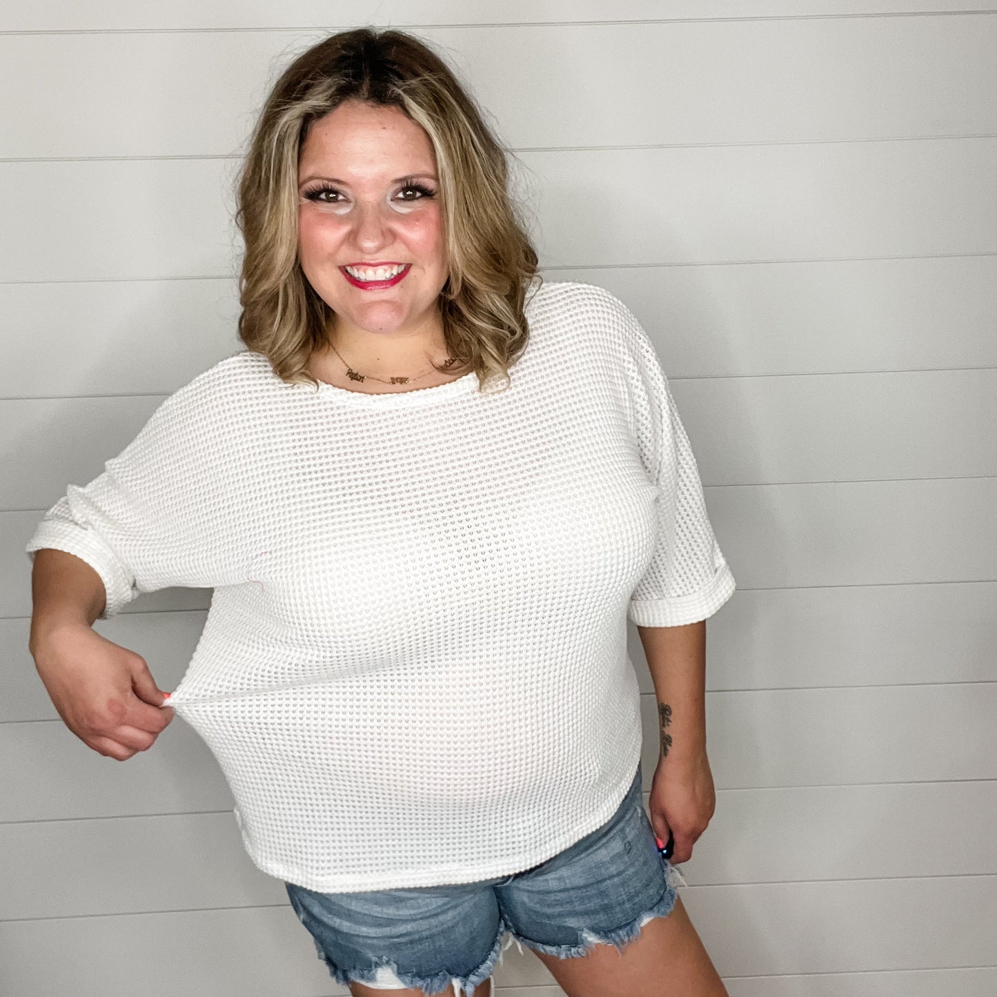 "Honeycutt" Cuffed 3/4 Sleeve Waffle Texture Top (Ivory)