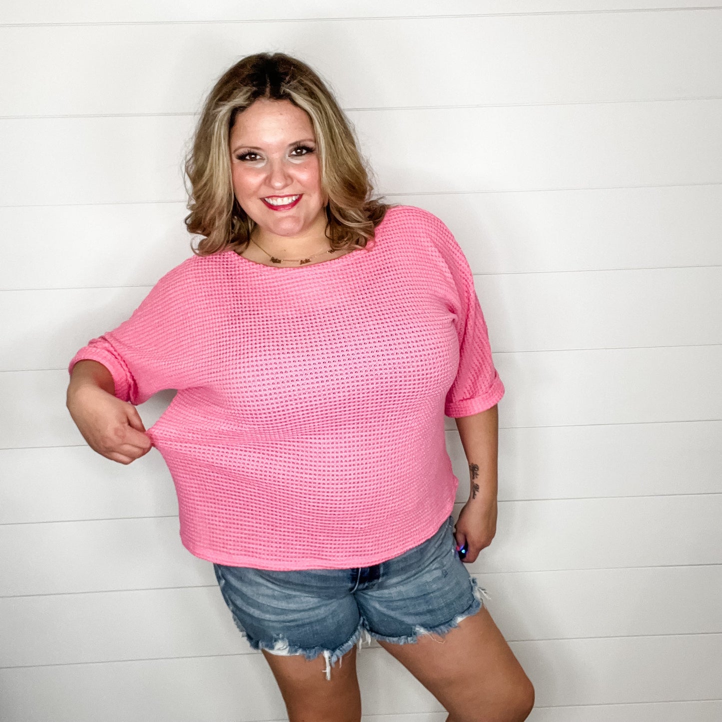 "Honeycutt" Cuffed 3/4 Sleeve Waffle Texture Top (Strawberry)