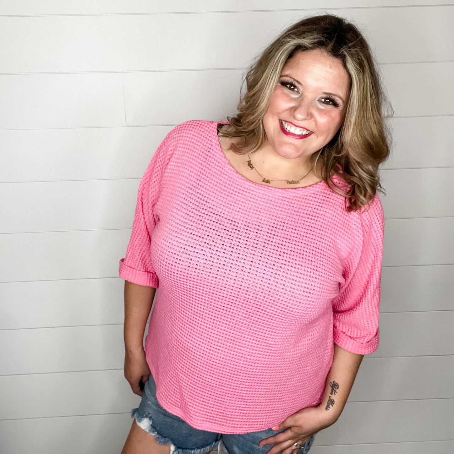 "Honeycutt" Cuffed 3/4 Sleeve Waffle Texture Top (Strawberry)