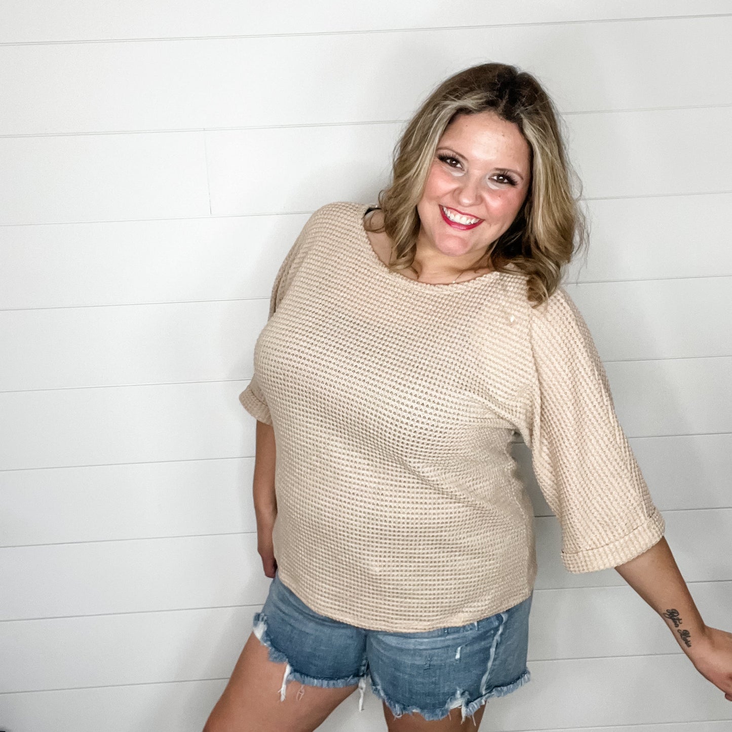 "Honeycutt" Cuffed 3/4 Sleeve Waffle Texture Top (Taupe)