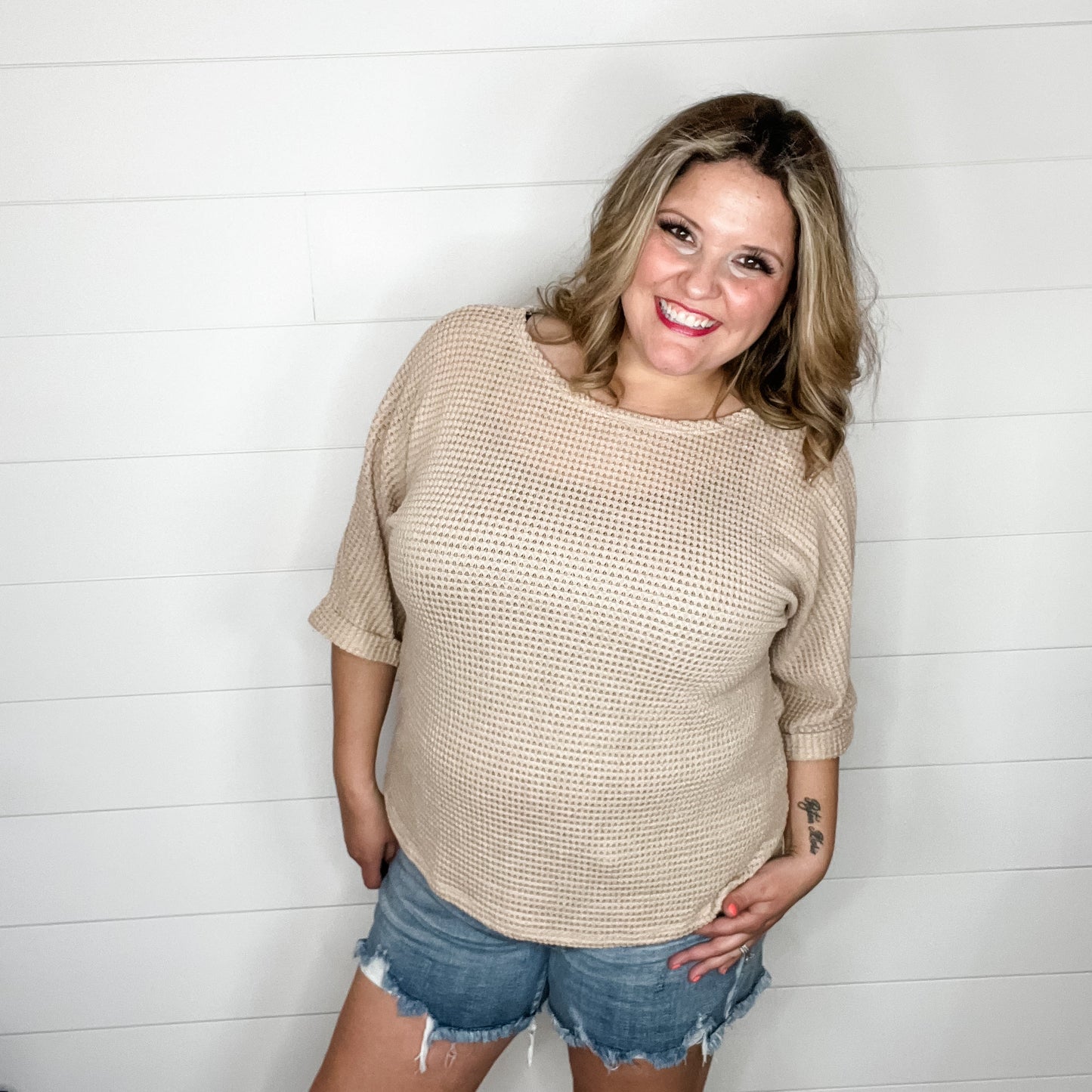 "Honeycutt" Cuffed 3/4 Sleeve Waffle Texture Top (Taupe)