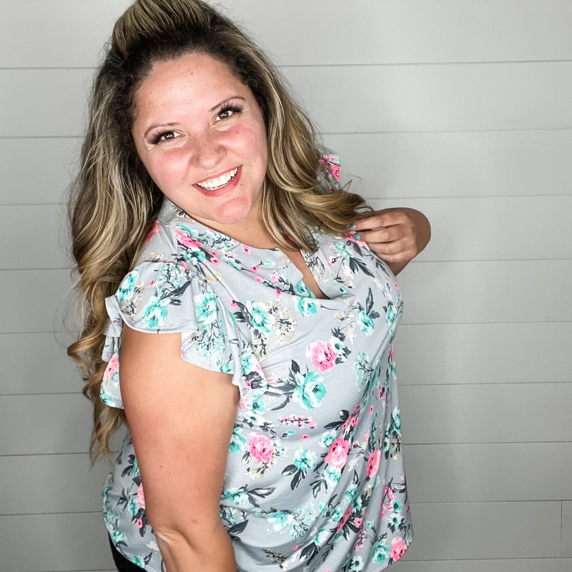 "Hunter" Ruffle Cap Sleeve Lizzy